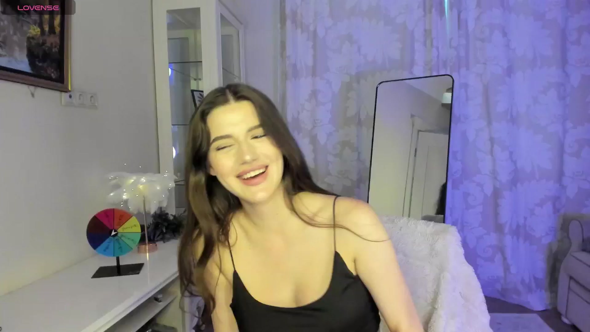 Gallery image thumbnail from dollyxxx's myfreecams stream on, 06/20/2024, 14:11 image 18 of 20