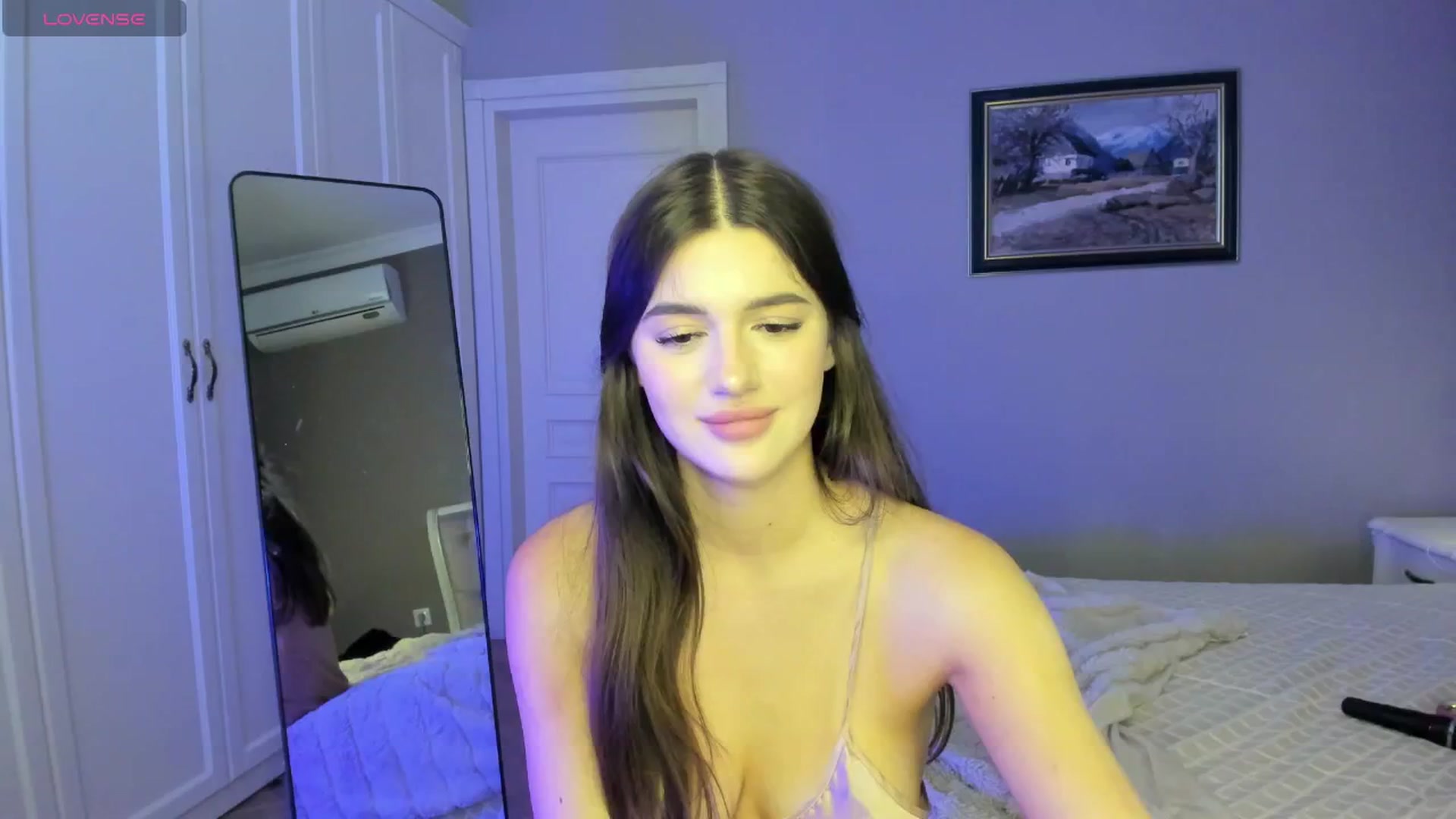 Gallery image thumbnail from dollyxxx's myfreecams stream on, 07/04/2024, 17:05 image 3 of 20