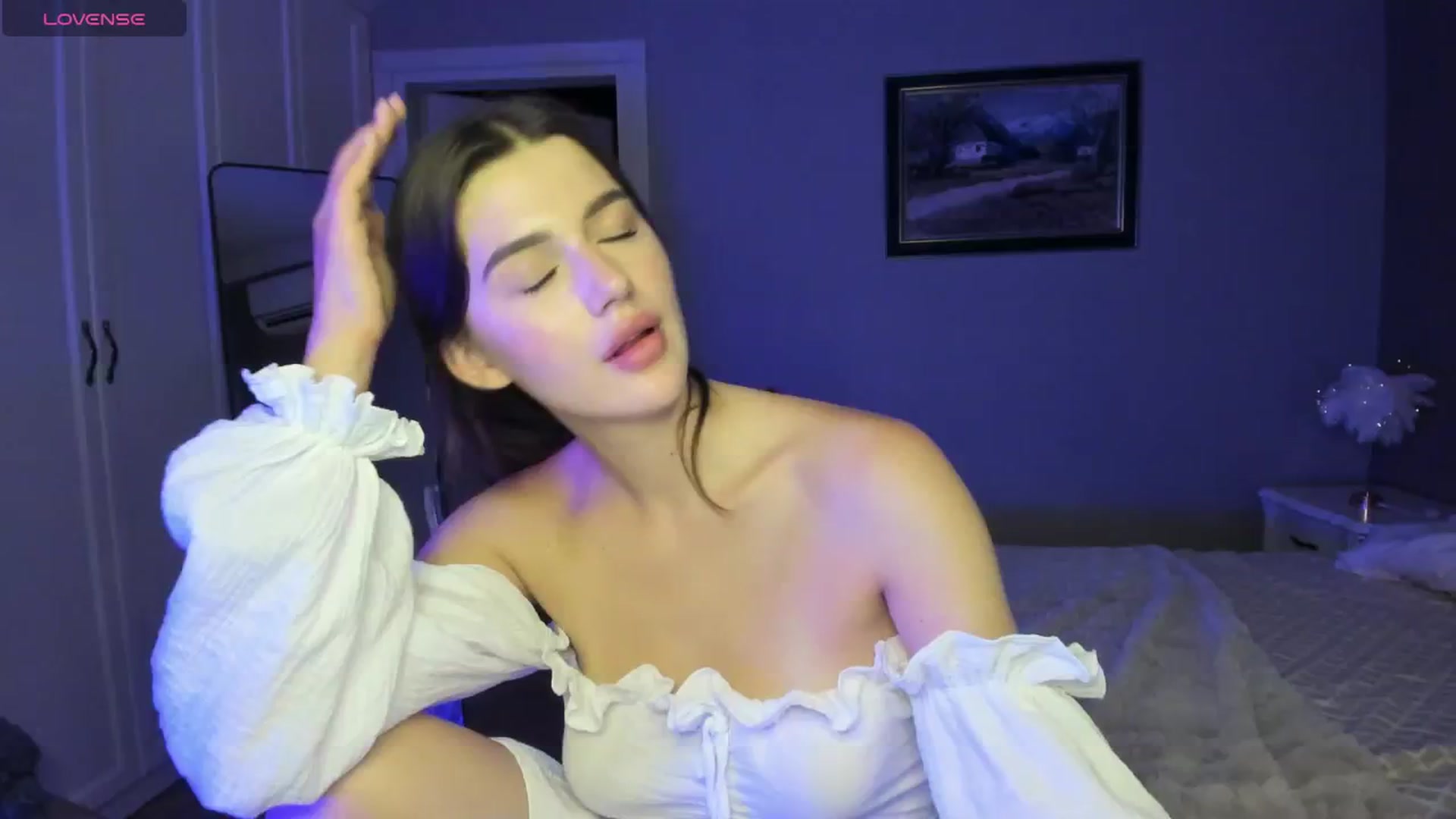 Gallery image thumbnail from dollyxxx's myfreecams stream on, 07/16/2024, 19:09 image 13 of 20