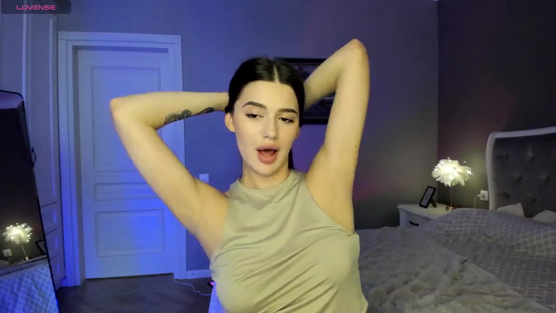 Gallery image thumbnail from dollyxxx's myfreecams stream on, 08/22/2024, 19:39 image 12 of 20