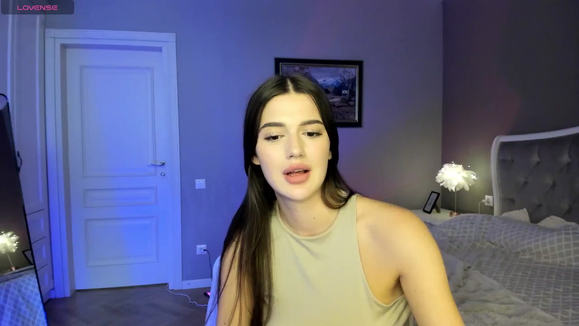 Gallery image thumbnail from dollyxxx's myfreecams stream on, 08/22/2024, 19:39 image 20 of 20