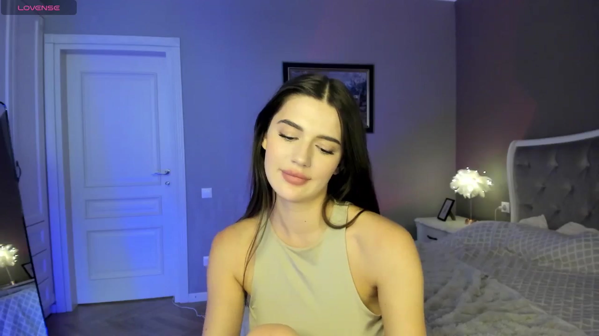 Gallery image thumbnail from dollyxxx's myfreecams stream on, 08/22/2024, 19:39 image 16 of 20