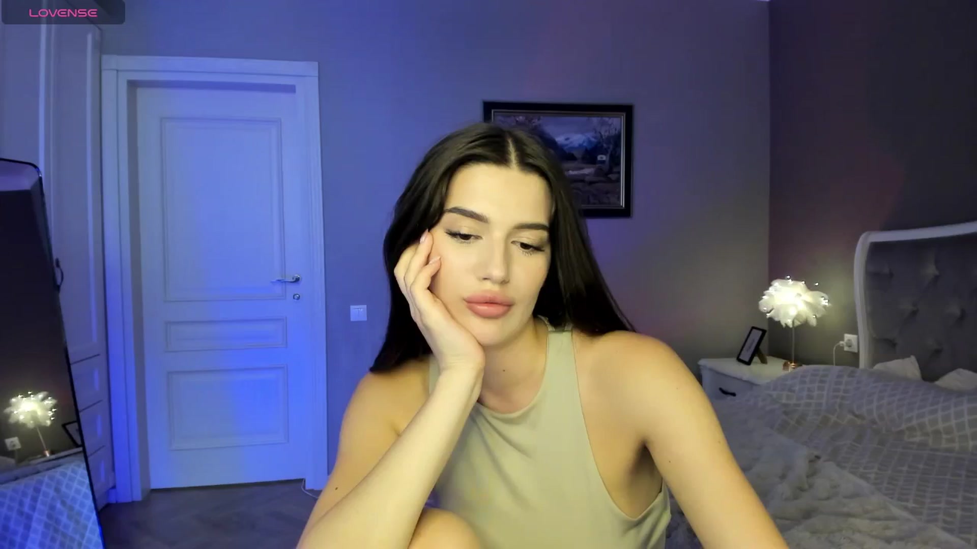 Gallery image thumbnail from dollyxxx's myfreecams stream on, 08/22/2024, 19:39 image 13 of 20