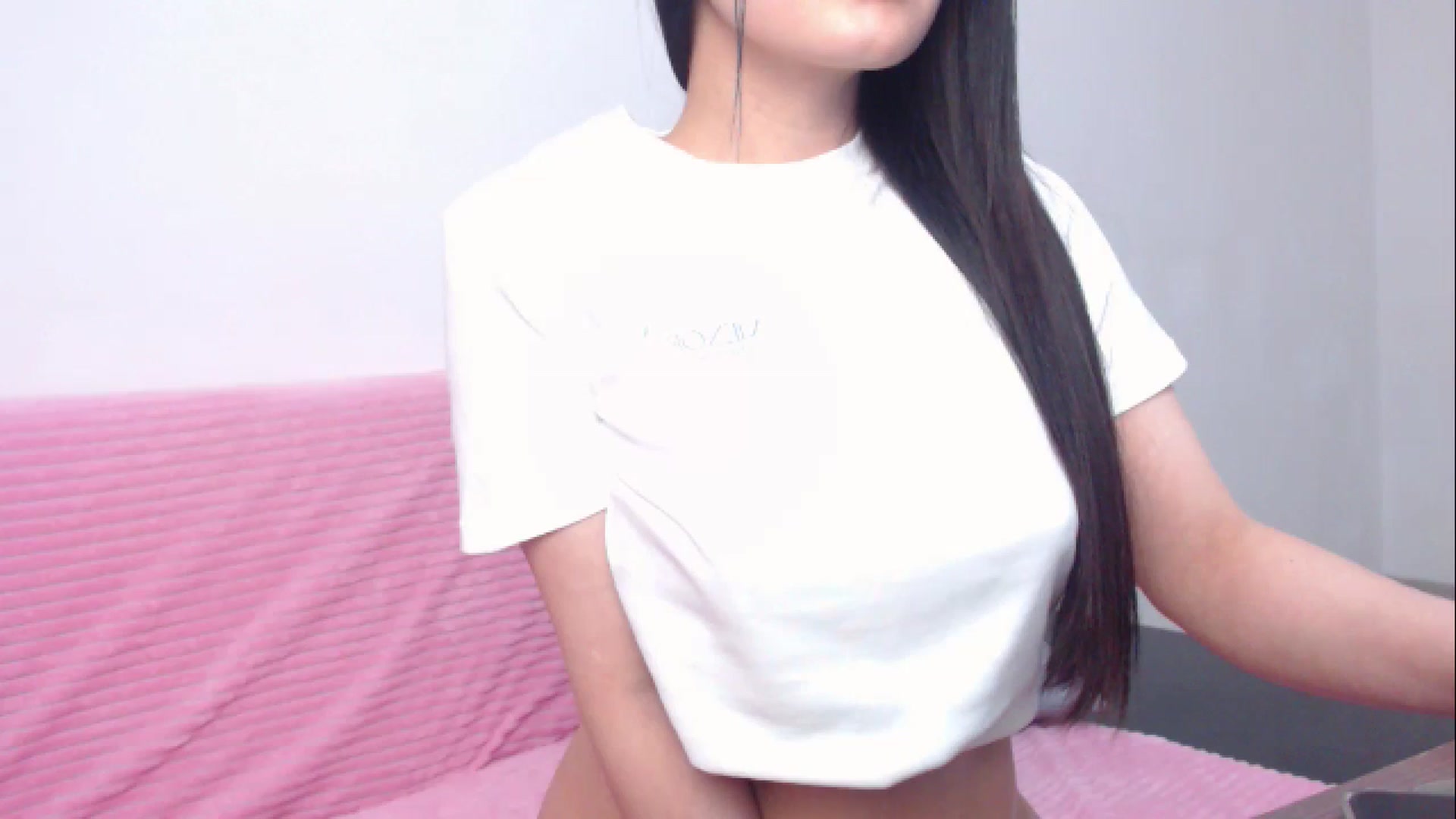 Gallery image thumbnail from domizz1ve's myfreecams stream on, 02/19/2024, 08:07 image 15 of 20