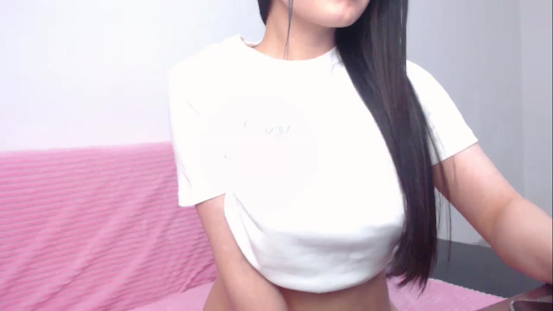 Gallery image thumbnail from domizz1ve's myfreecams stream on, 02/19/2024, 08:07 image 12 of 20
