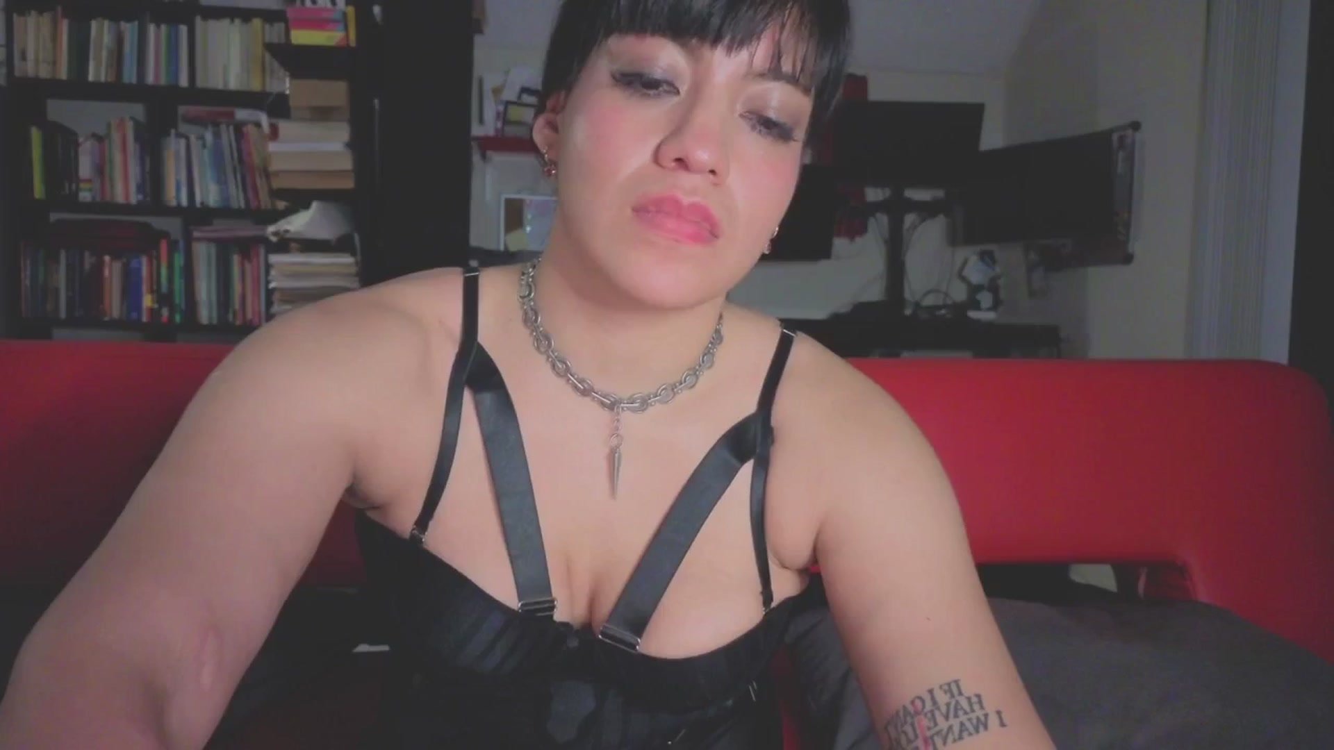 Gallery image thumbnail from dommealicex's myfreecams stream on, 12/30/2025, 08:25 image 19 of 20