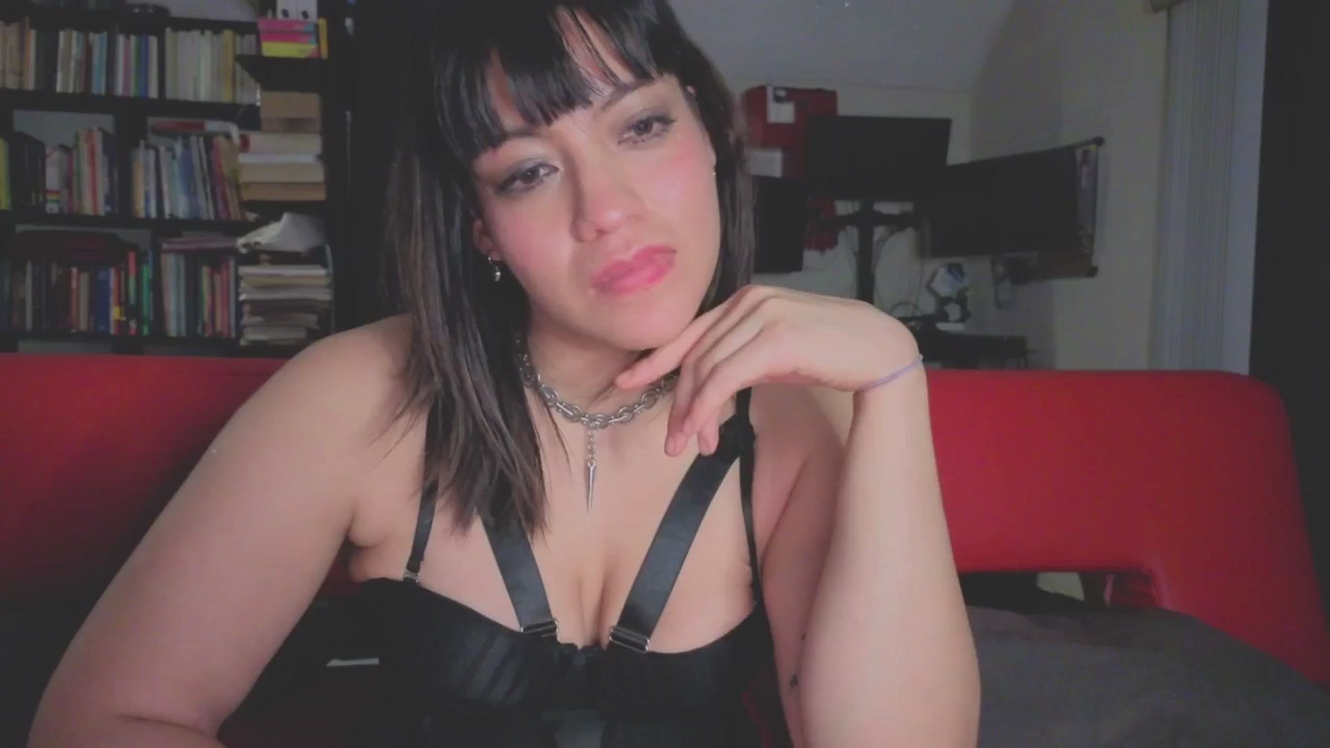 Gallery image thumbnail from dommealicex's myfreecams stream on, 12/30/2025, 08:25 image 1 of 20