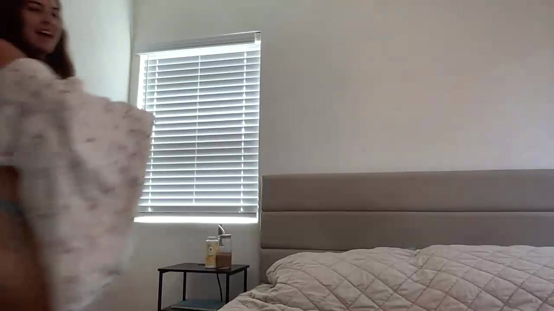 Gallery image thumbnail from dressmejosie's myfreecams stream on, 08/24/2026, 20:14 image 16 of 20