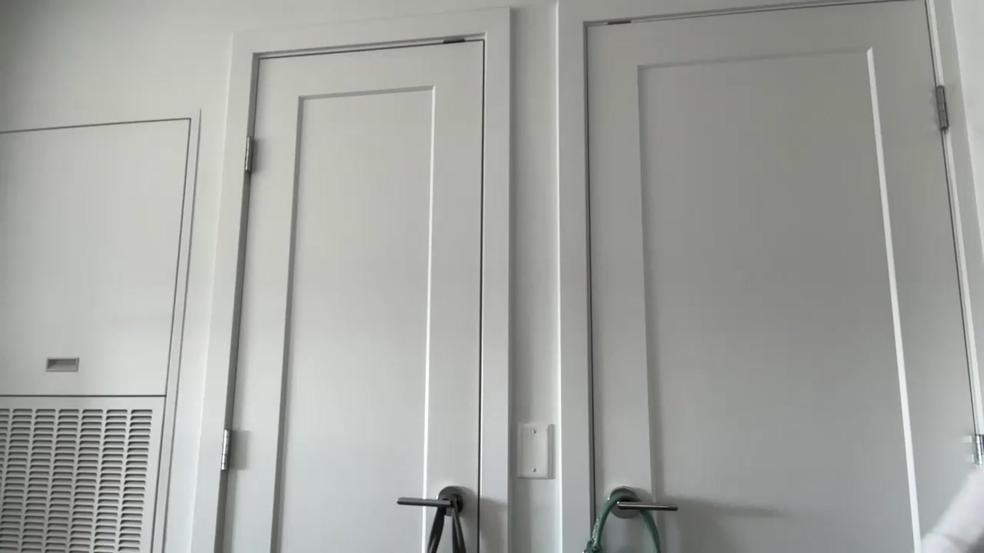 Gallery image thumbnail from drippingpeach's myfreecams stream on, 08/31/2026, 18:18 image 17 of 20