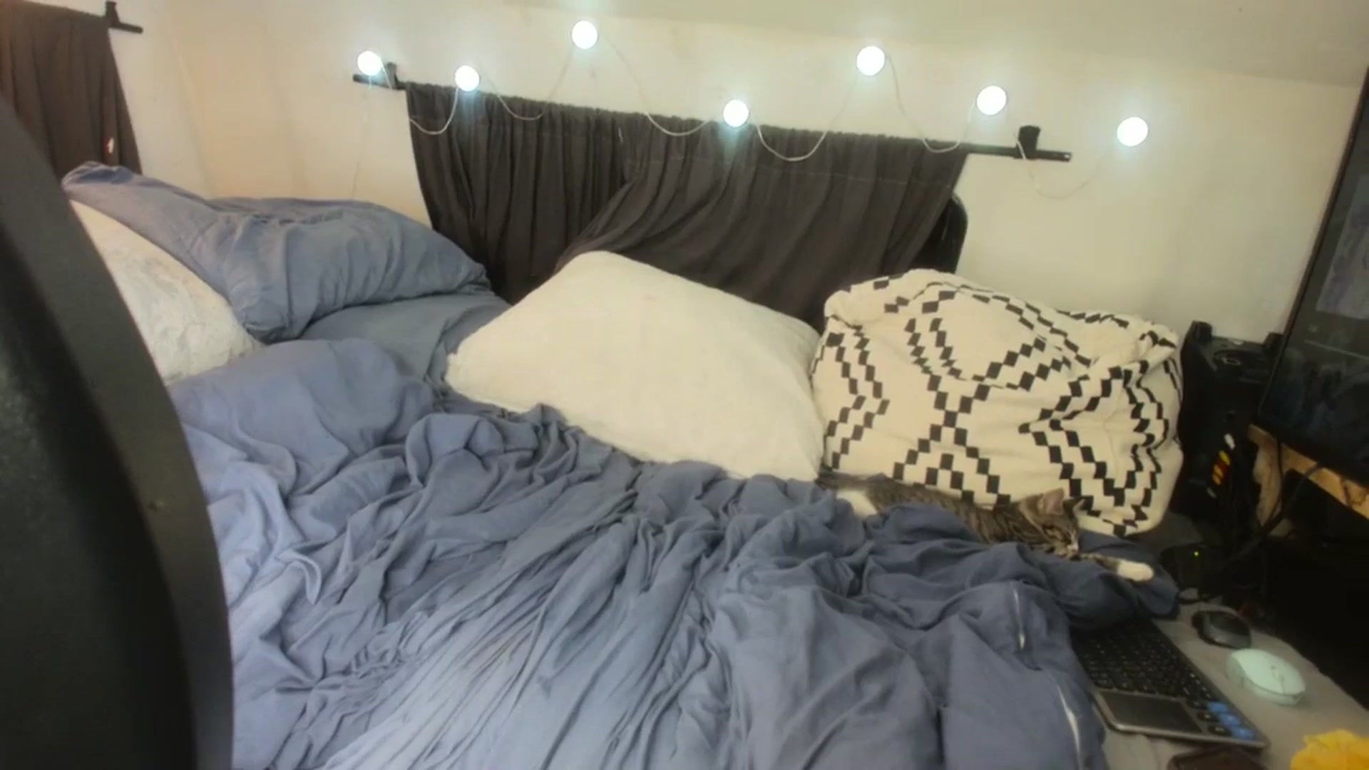 Gallery image thumbnail from drippndaizi's myfreecams stream on, 06/24/2023, 10:02 image 12 of 20