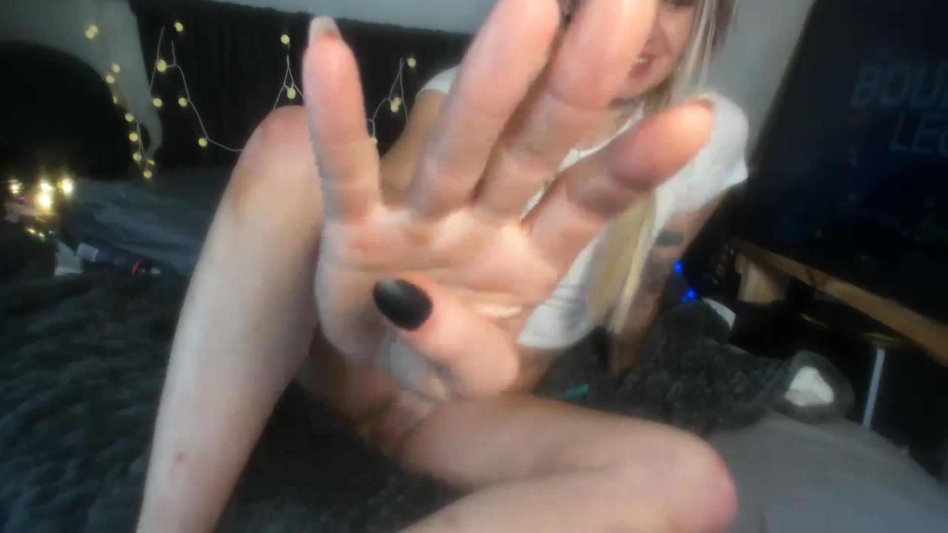 Gallery image thumbnail from drippndaizi's myfreecams stream on, 11/18/2023, 14:51 image 19 of 20