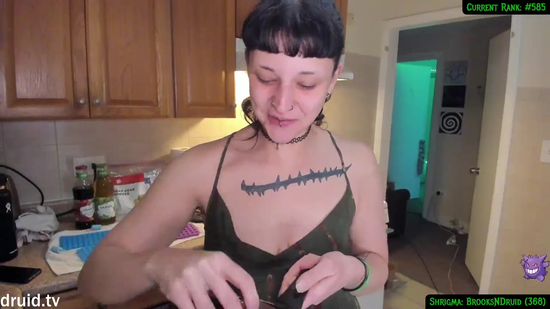 Gallery image thumbnail from druidjpg's myfreecams stream on, 03/25/2024, 02:28 image 4 of 20