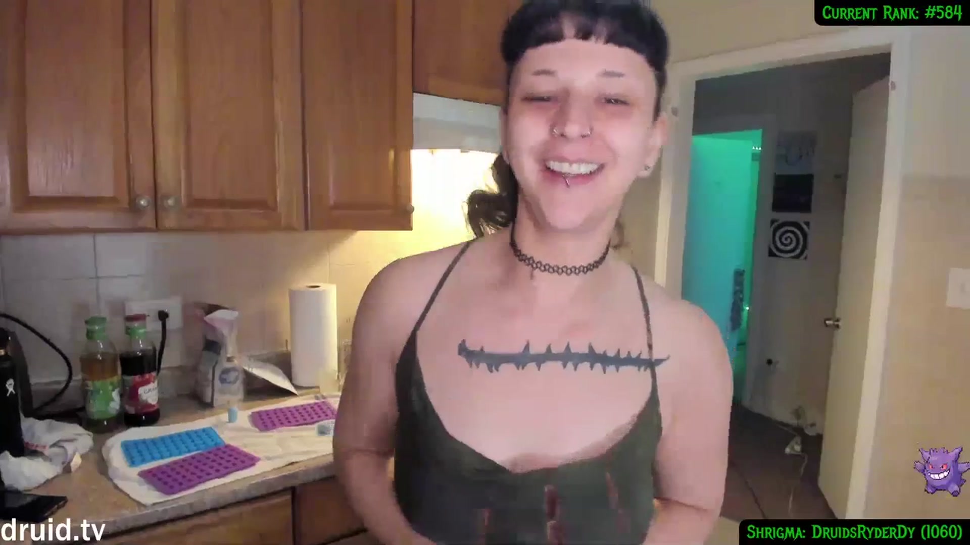 Gallery image thumbnail from druidjpg's myfreecams stream on, 03/25/2024, 02:28 image 13 of 20