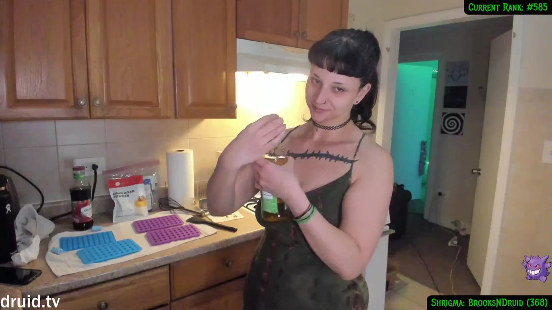 Gallery image thumbnail from druidjpg's myfreecams stream on, 03/25/2024, 02:28 image 6 of 20