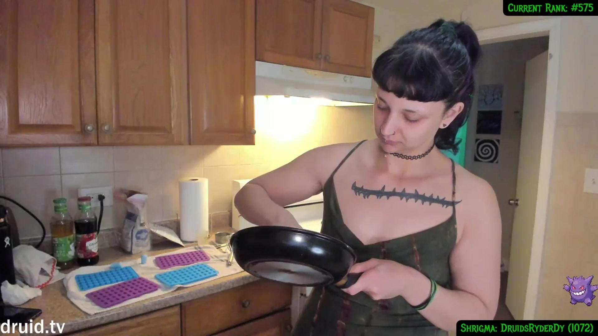Gallery image thumbnail from druidjpg's myfreecams stream on, 03/25/2024, 02:28 image 16 of 20