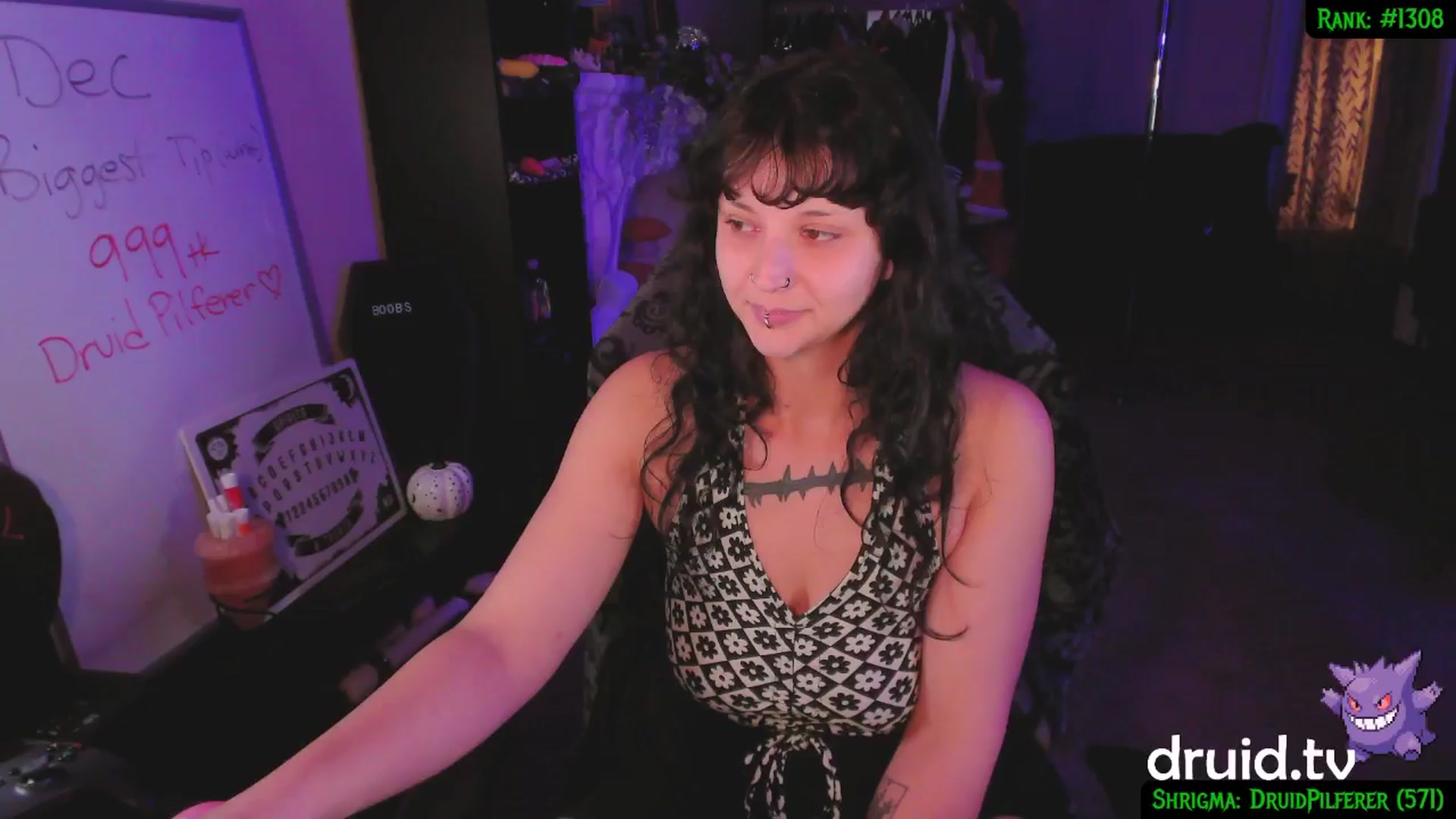 Gallery image thumbnail from druidjpg's myfreecams stream on, 12/19/2024, 06:21 image 11 of 20