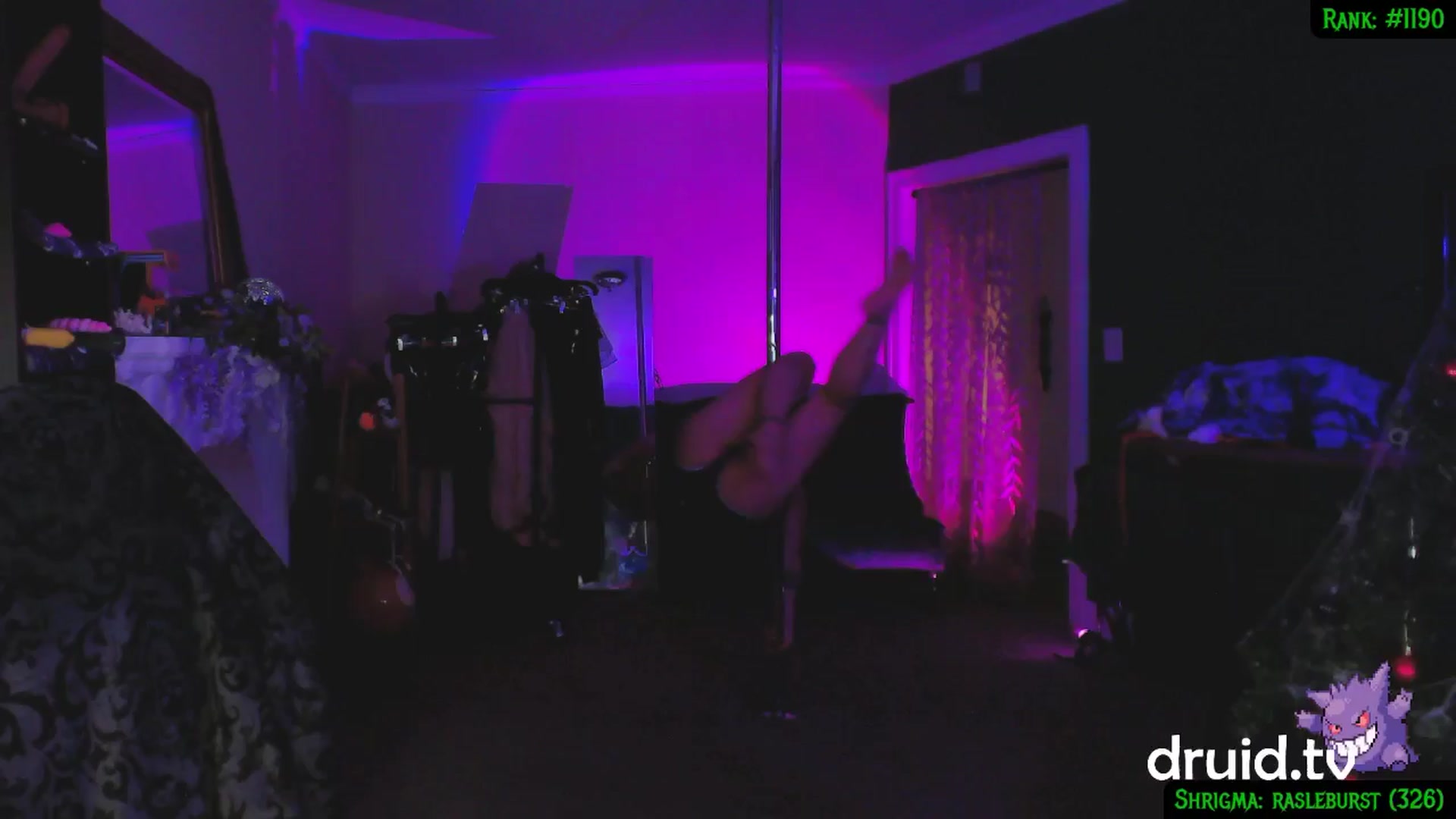 Gallery image thumbnail from druidjpg's myfreecams stream on, 12/27/2024, 06:20 image 17 of 20