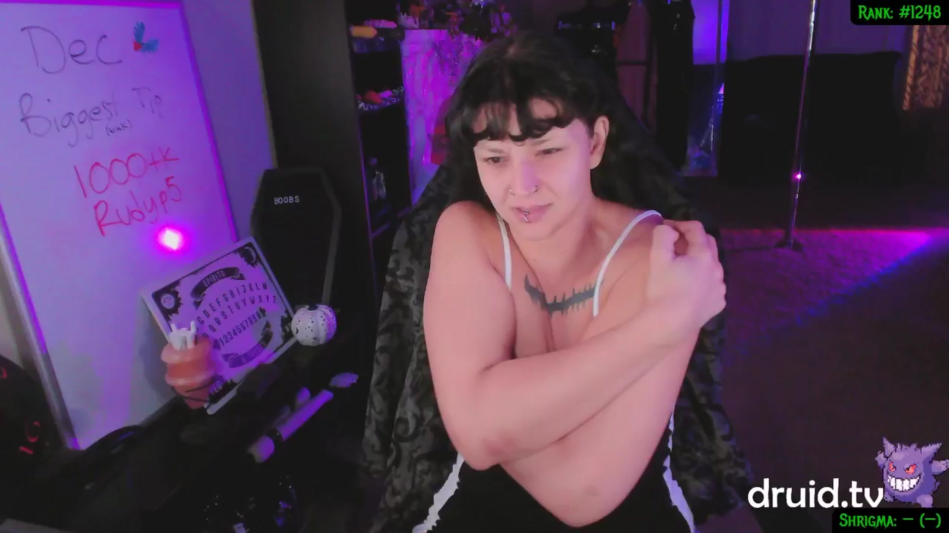 Gallery image thumbnail from druidjpg's myfreecams stream on, 12/28/2024, 05:27 image 4 of 20