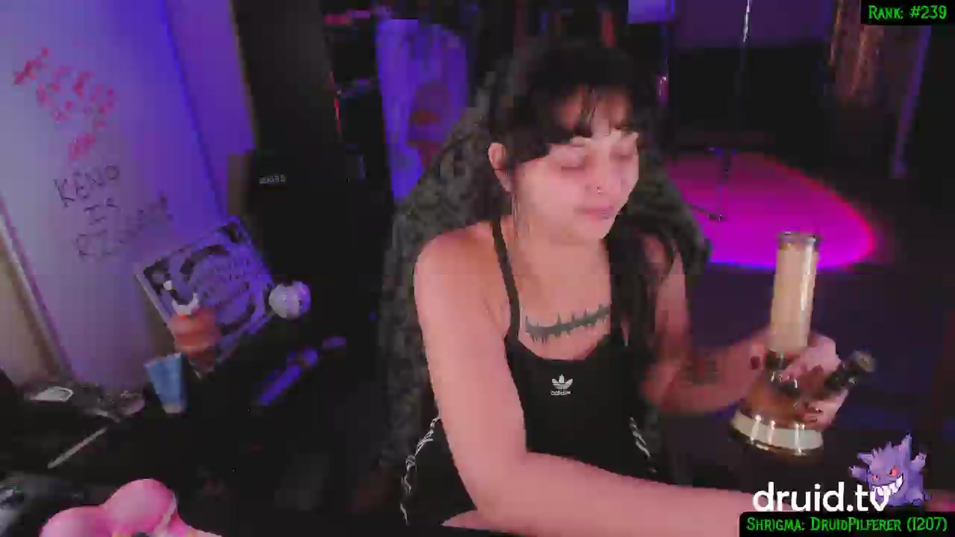 Gallery image thumbnail from druidjpg's myfreecams stream on, 01/15/2025, 05:56 image 16 of 20