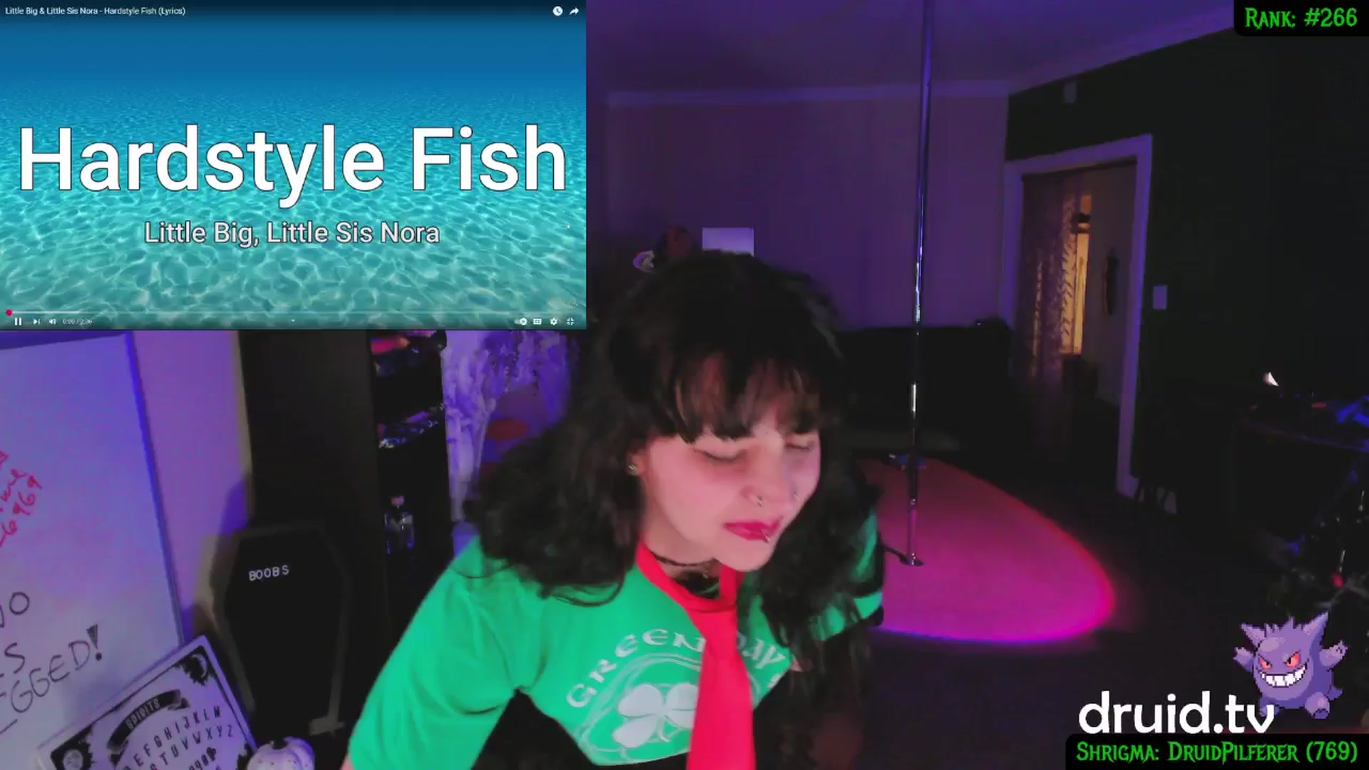 Gallery image thumbnail from druidjpg's myfreecams stream on, 01/18/2025, 04:18 image 14 of 20