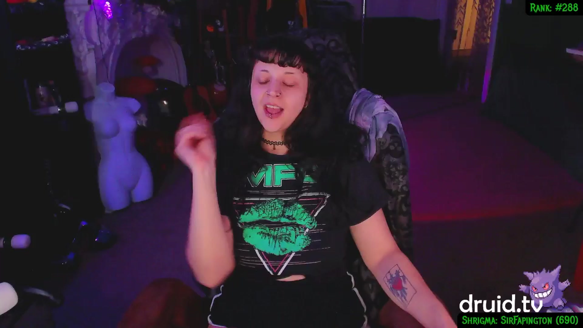 Gallery image thumbnail from druidjpg's myfreecams stream on, 02/19/2025, 05:55 image 18 of 20