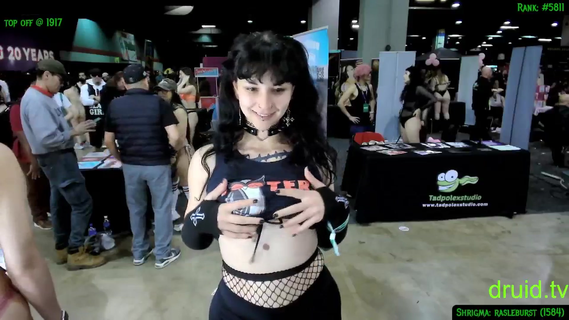 Gallery image thumbnail from druidjpg's myfreecams stream on, 04/12/2025, 23:44 image 13 of 20