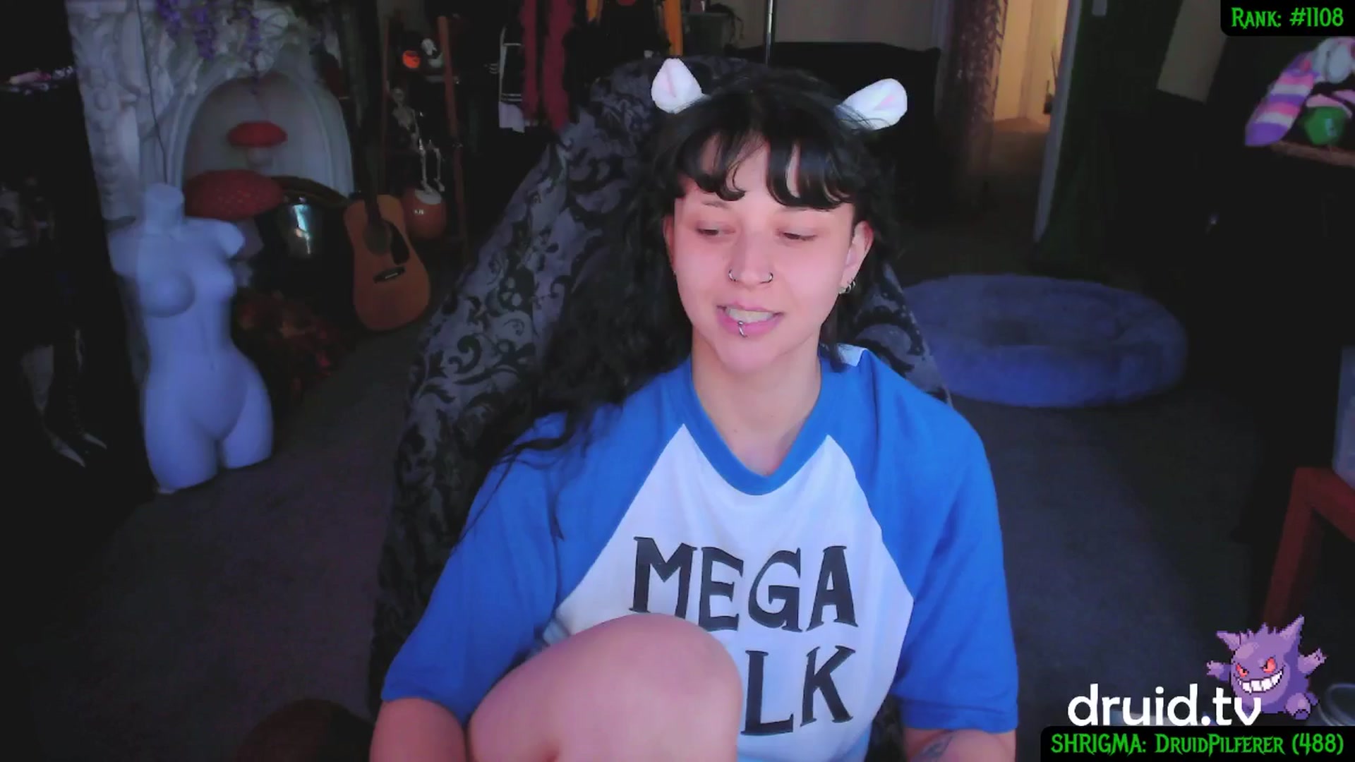 Gallery image thumbnail from druidjpg's myfreecams stream on, 04/16/2025, 19:44 image 18 of 20