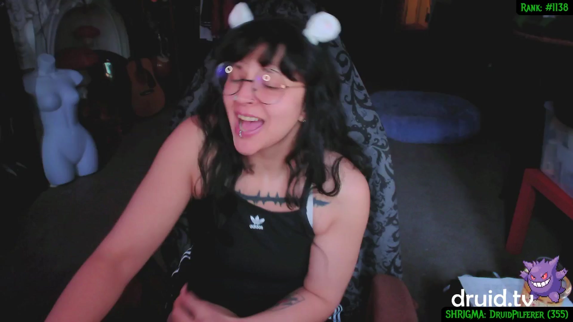 Gallery image thumbnail from druidjpg's myfreecams stream on, 04/17/2025, 19:12 image 7 of 20