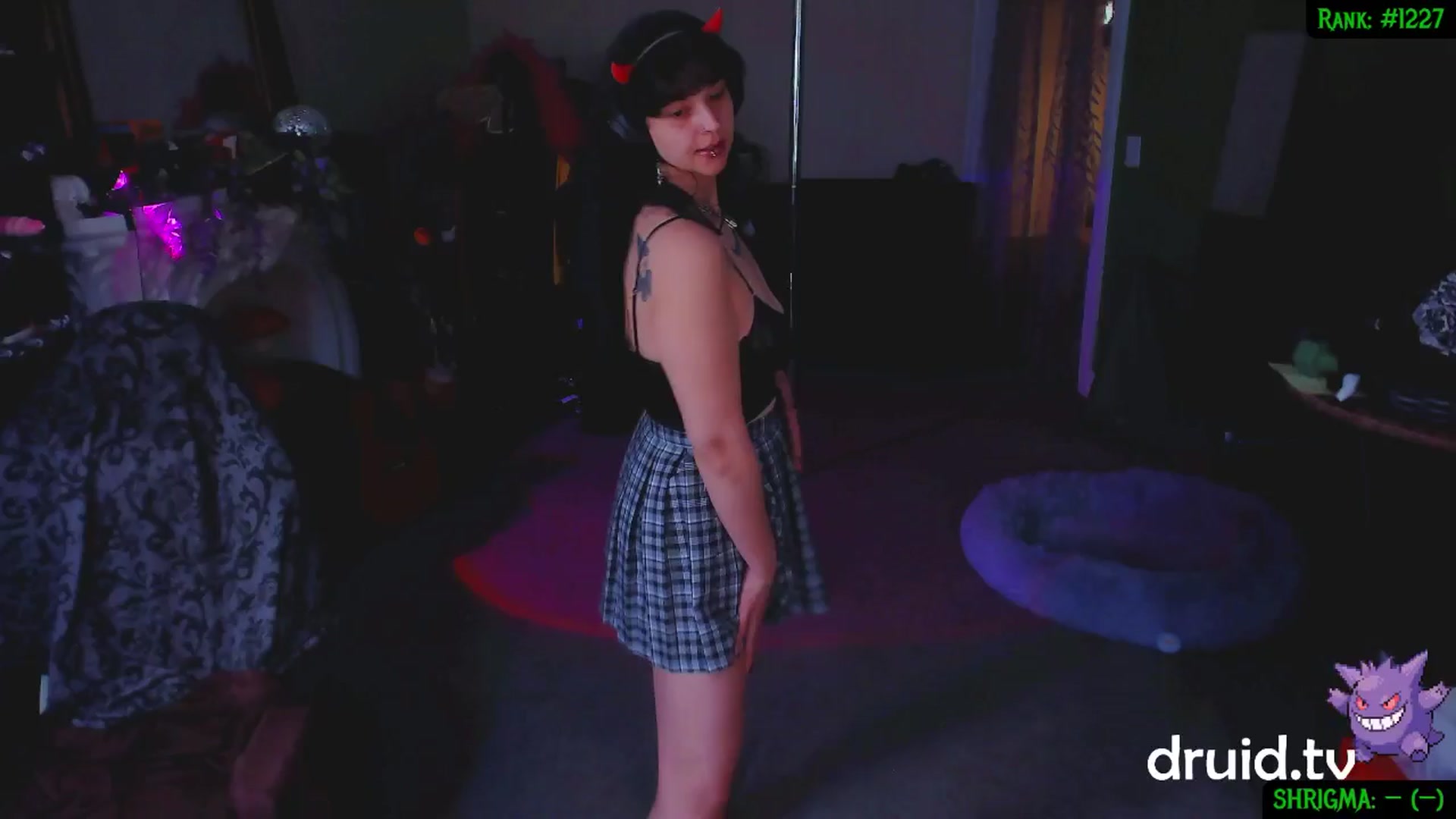 Gallery image thumbnail from druidjpg's myfreecams stream on, 04/28/2025, 19:10 image 3 of 20