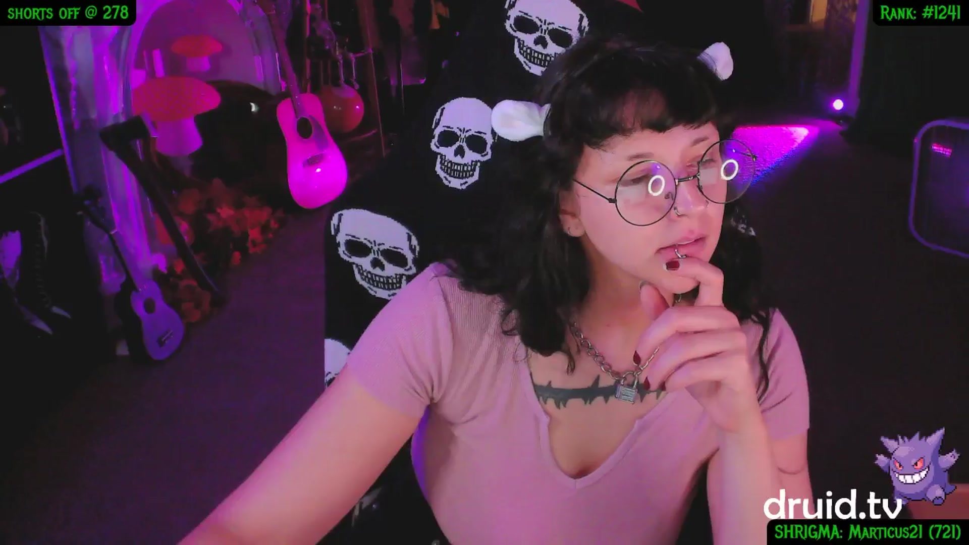 Gallery image thumbnail from druidjpg's myfreecams stream on, 06/08/2025, 04:50 image 1 of 20