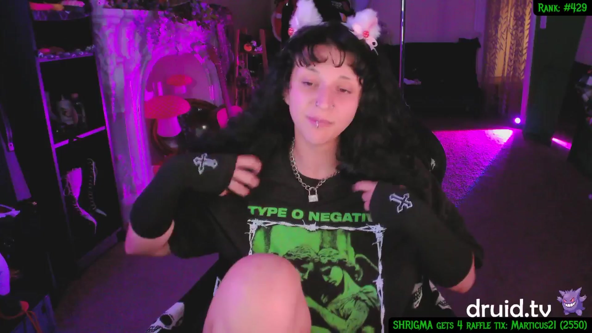 Gallery image thumbnail from druidjpg's myfreecams stream on, 07/16/2025, 12:21 image 12 of 20