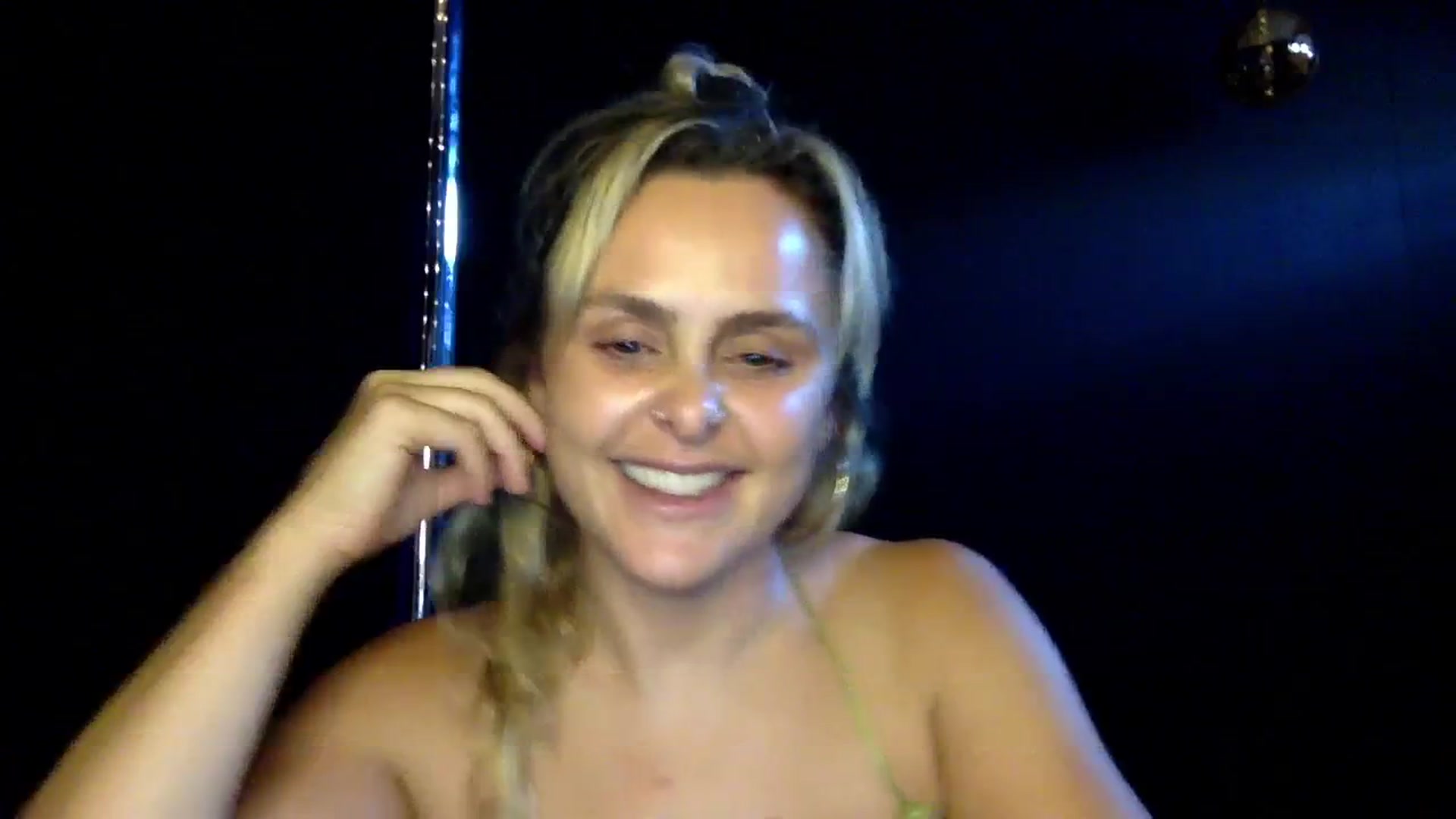 Gallery image thumbnail from dumptruckdaph's myfreecams stream on, 10/04/2024, 24:52 image 9 of 20