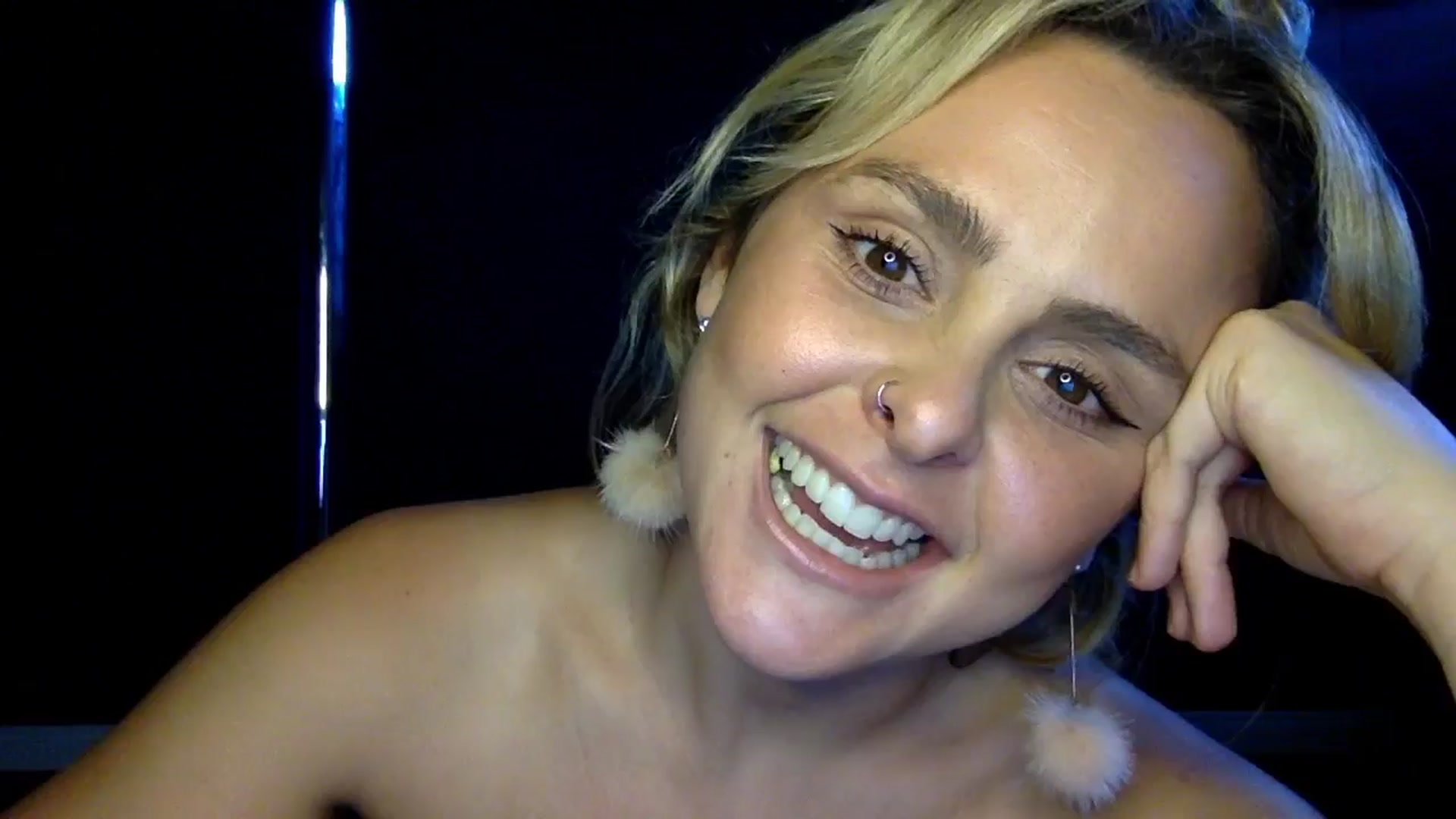 Gallery image thumbnail from dumptruckdaph's myfreecams stream on, 10/10/2024, 24:09 image 4 of 20
