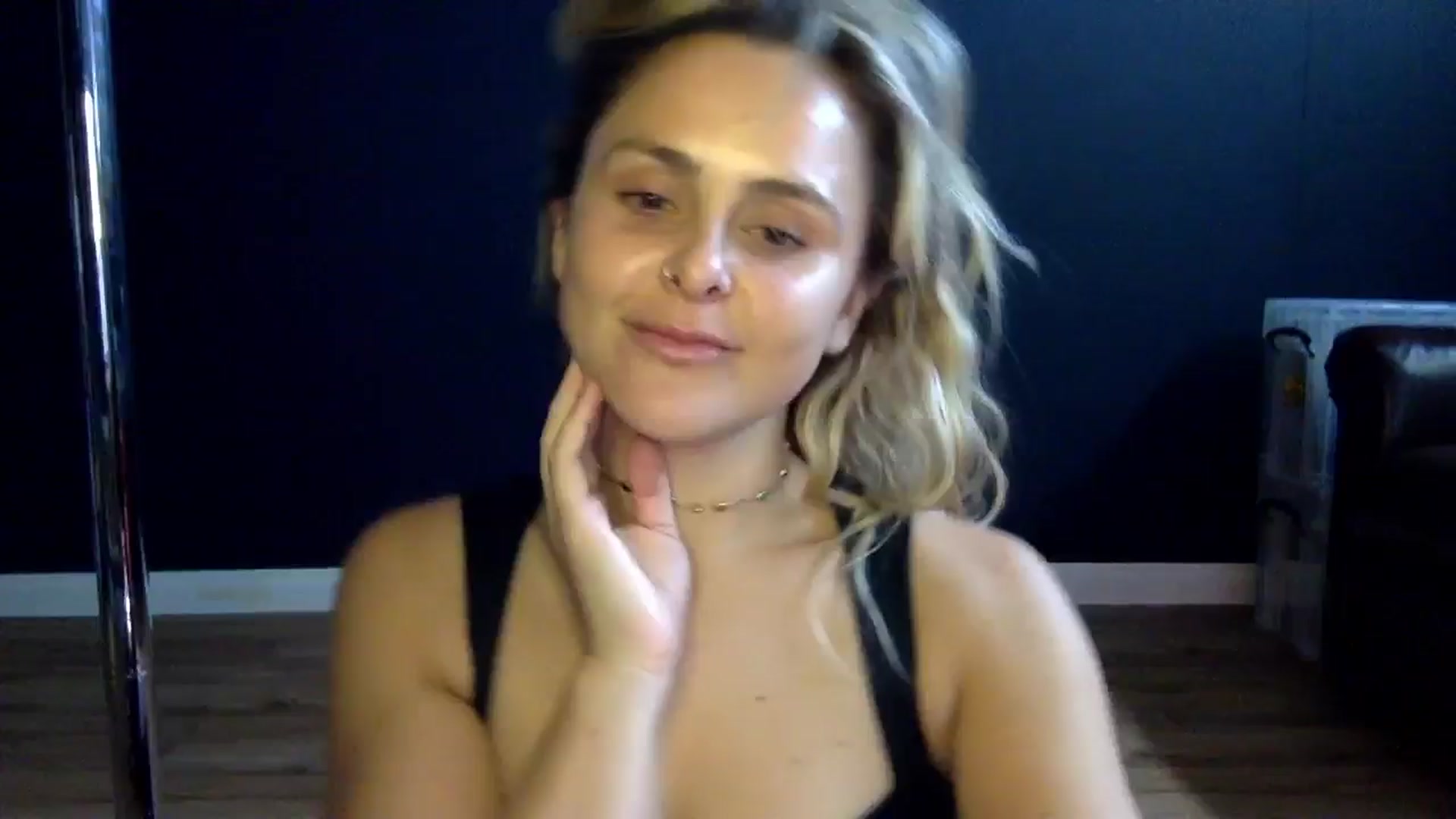 Gallery image thumbnail from dumptruckdaph's myfreecams stream on, 10/23/2024, 21:48 image 1 of 20
