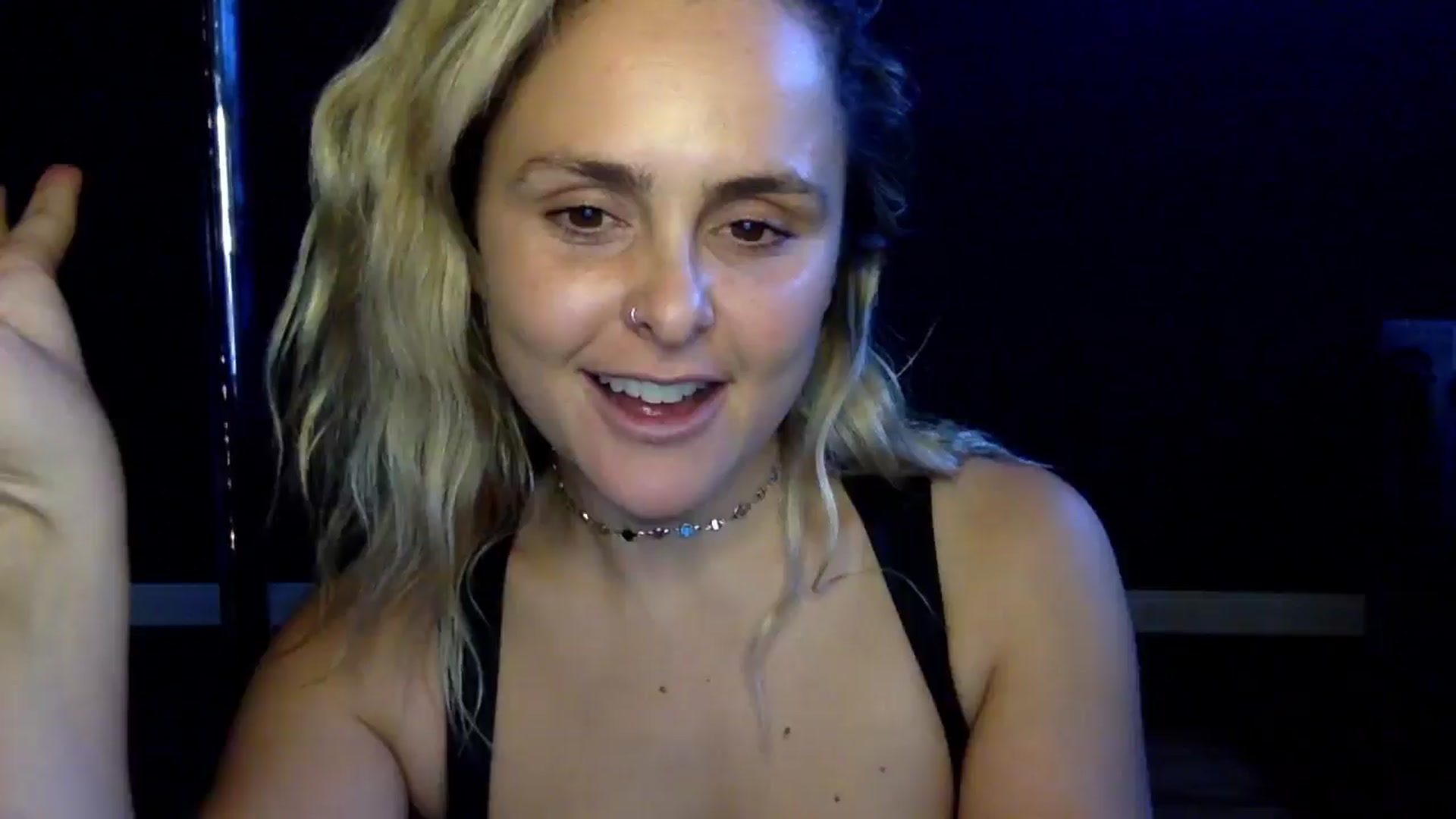 Gallery image thumbnail from dumptruckdaph's myfreecams stream on, 10/23/2024, 22:53 image 13 of 20