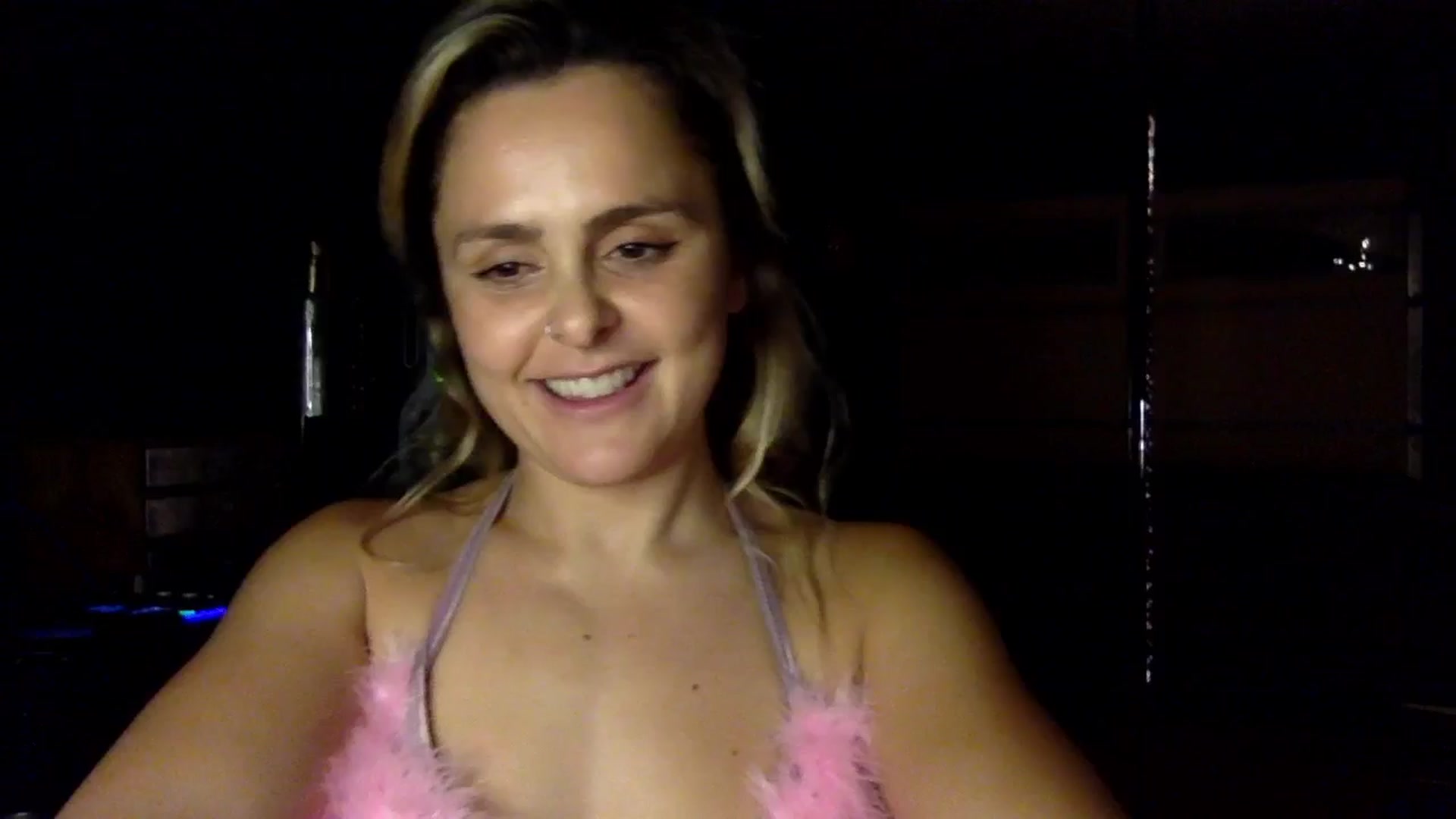 Gallery image thumbnail from dumptruckdaph's myfreecams stream on, 10/31/2024, 06:07 image 9 of 20