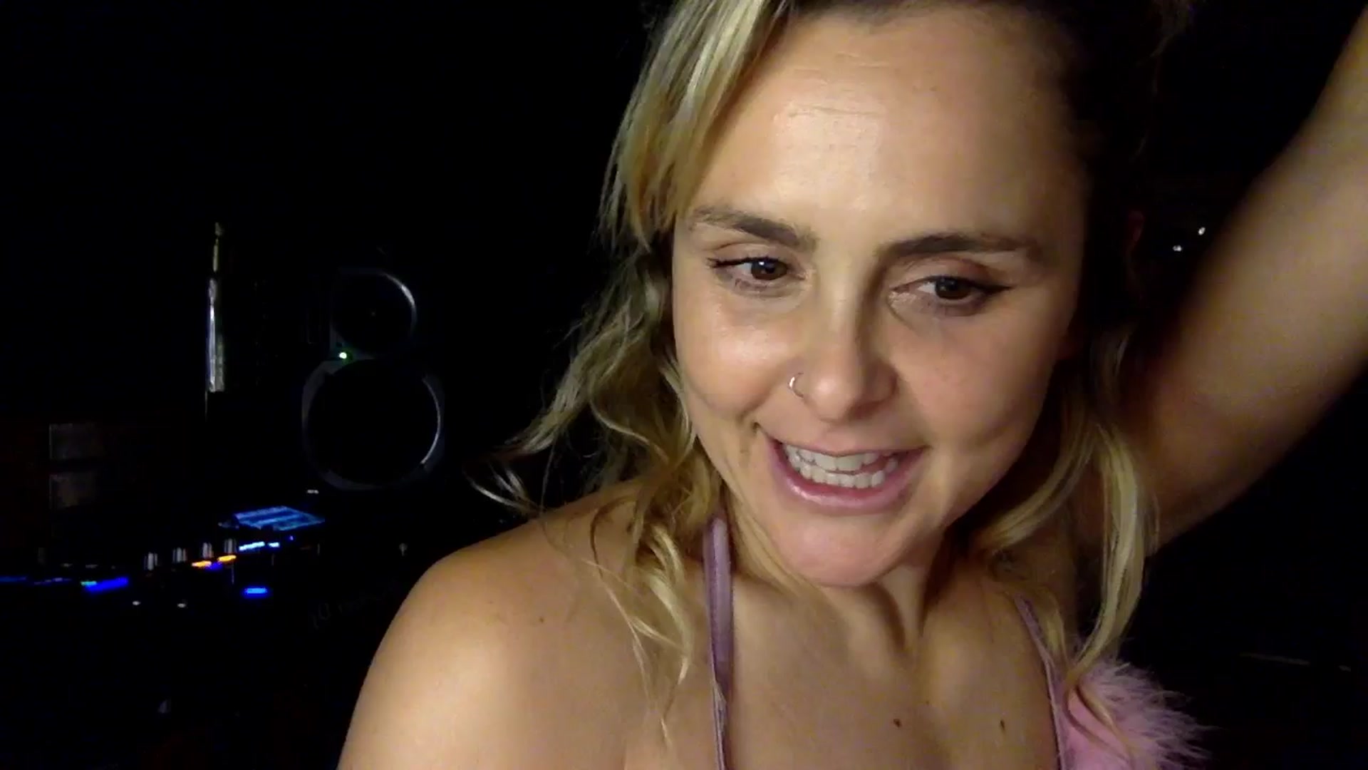 Gallery image thumbnail from dumptruckdaph's myfreecams stream on, 10/31/2024, 06:53 image 7 of 20