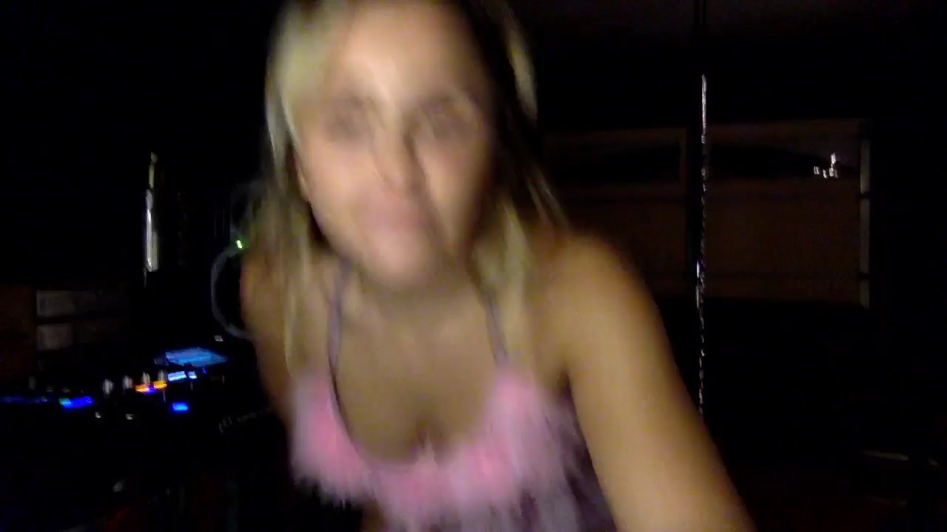 Gallery image thumbnail from dumptruckdaph's myfreecams stream on, 10/31/2024, 06:53 image 10 of 20