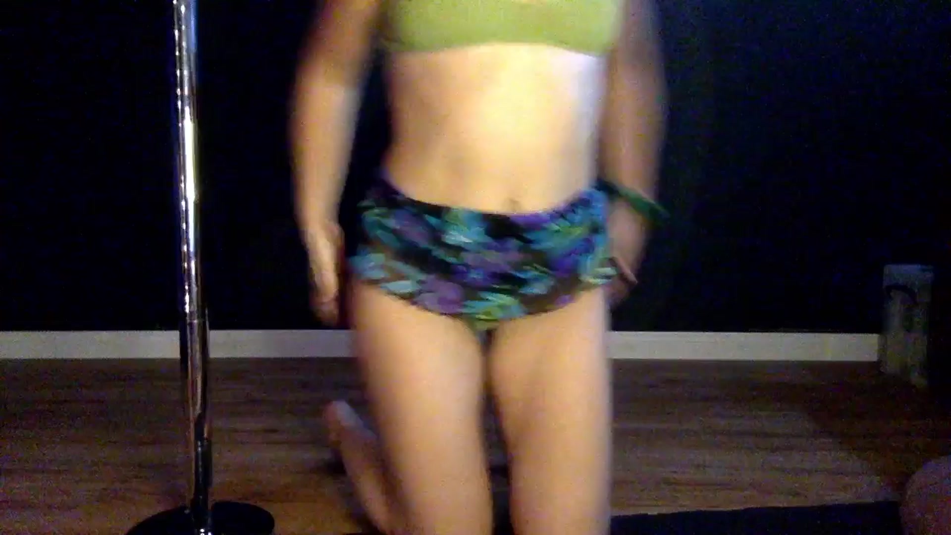 Gallery image thumbnail from dumptruckdaph's myfreecams stream on, 11/06/2024, 24:36 image 13 of 20