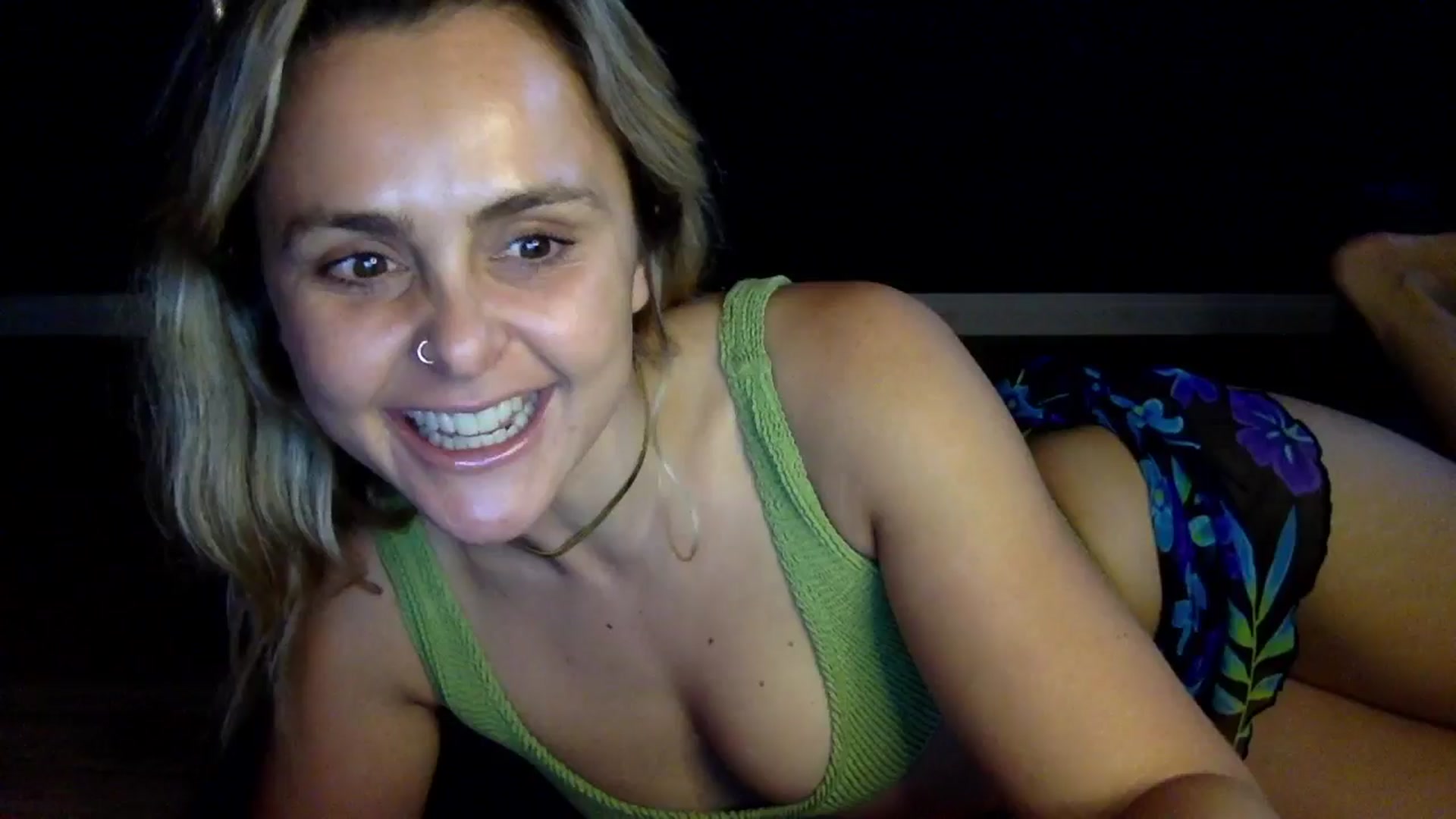 Gallery image thumbnail from dumptruckdaph's myfreecams stream on, 11/06/2024, 24:36 image 3 of 20