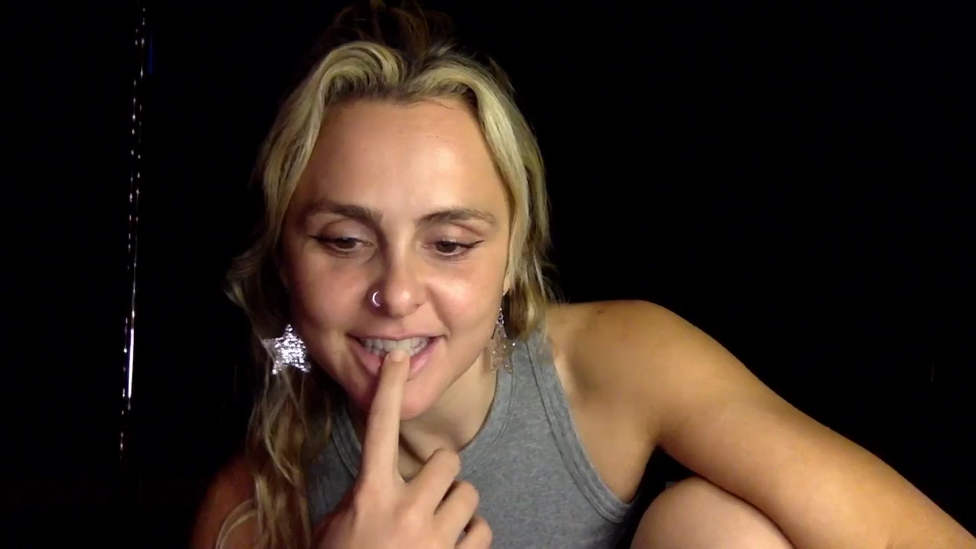 Gallery image thumbnail from dumptruckdaph's myfreecams stream on, 11/21/2024, 01:14 image 20 of 20