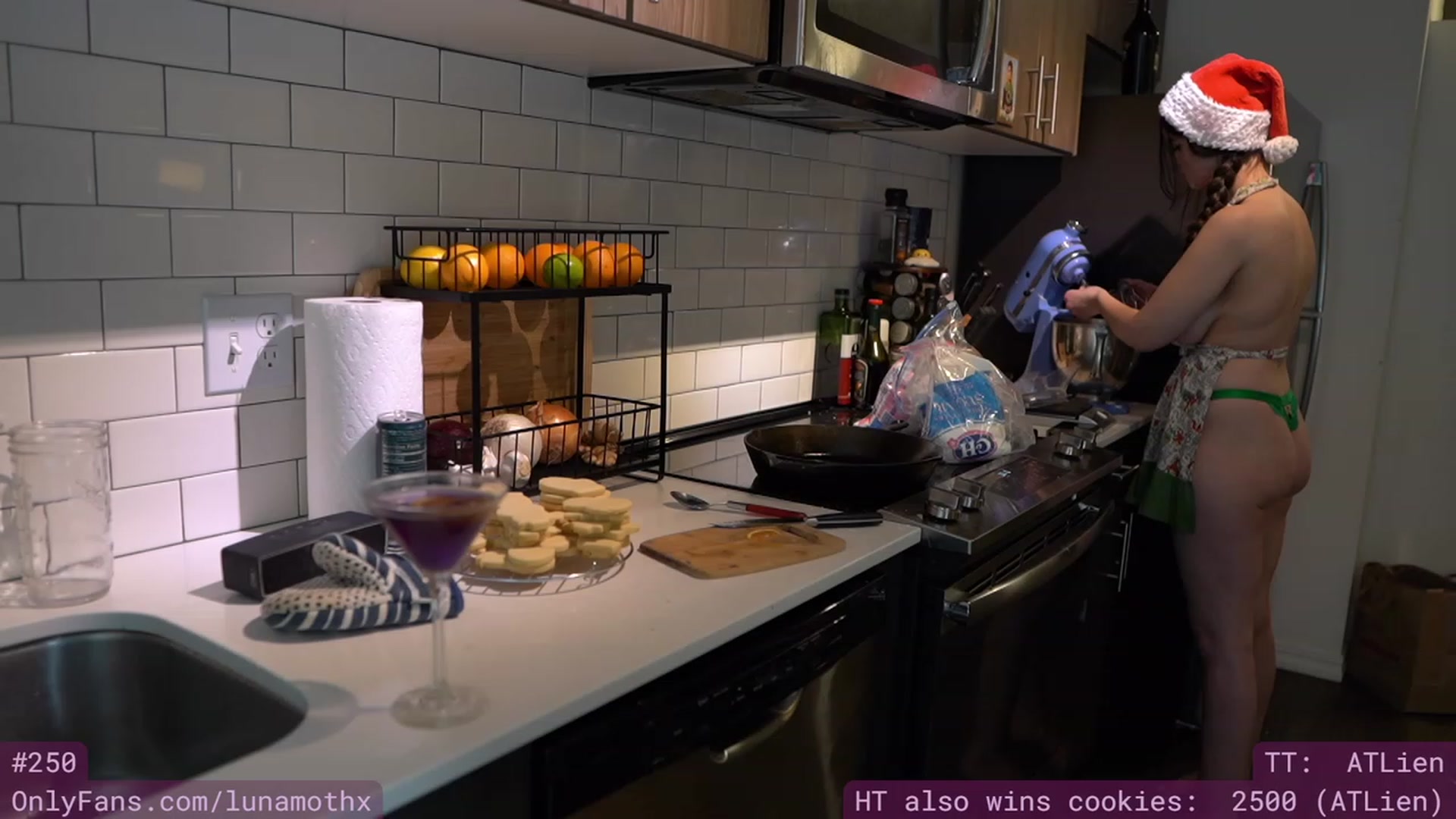 Gallery image thumbnail from eThot's myfreecams stream on, 12/23/2022, 07:59 image 11 of 20