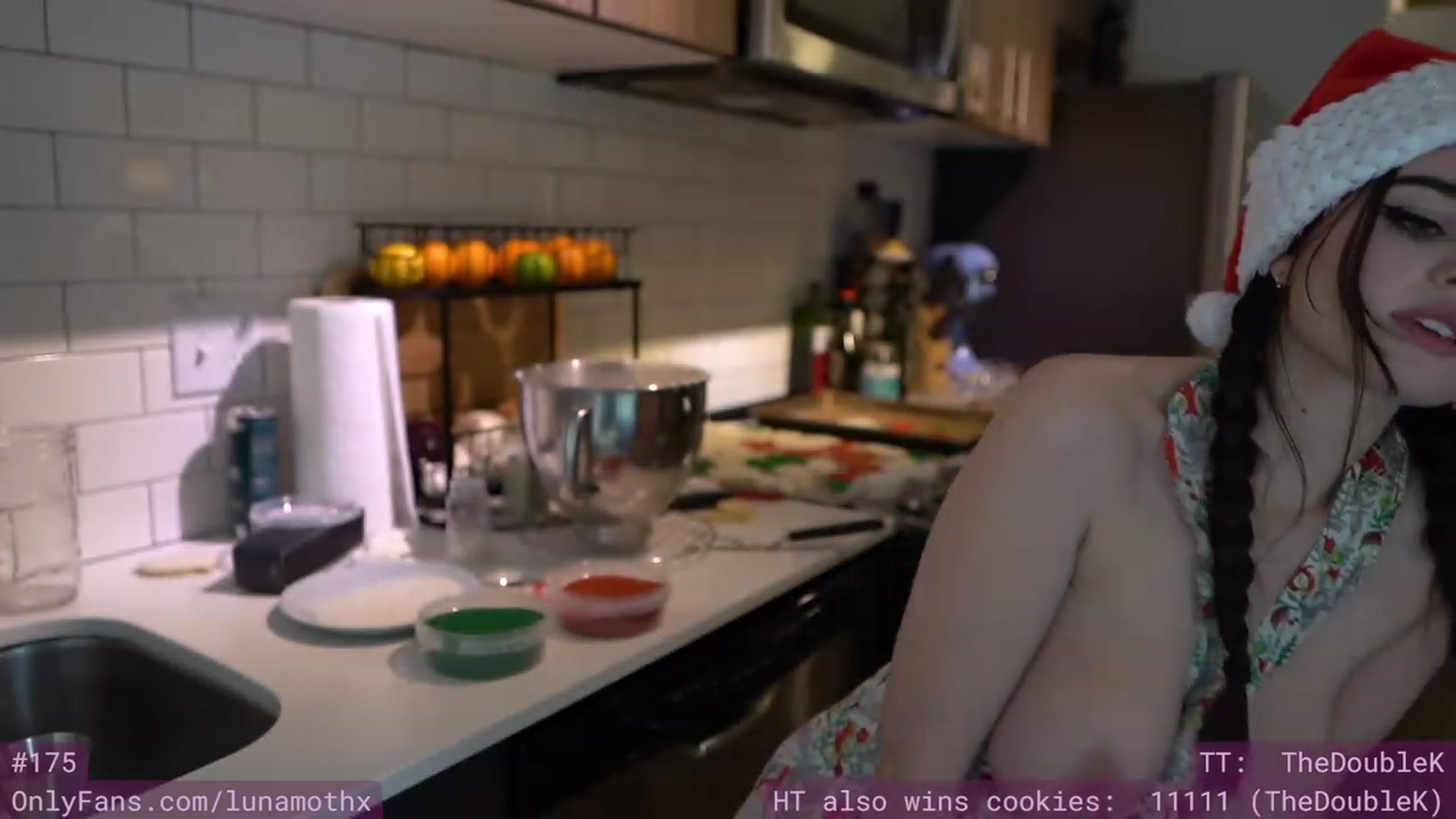 Gallery image thumbnail from eThot's myfreecams stream on, 12/23/2022, 10:28 image 16 of 20