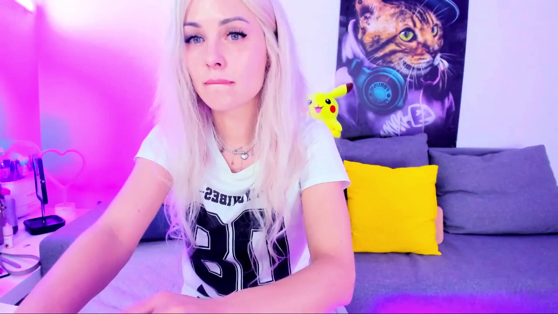 Gallery image thumbnail from e_69_s's myfreecams stream on, 07/01/2025, 04:23 image 5 of 20