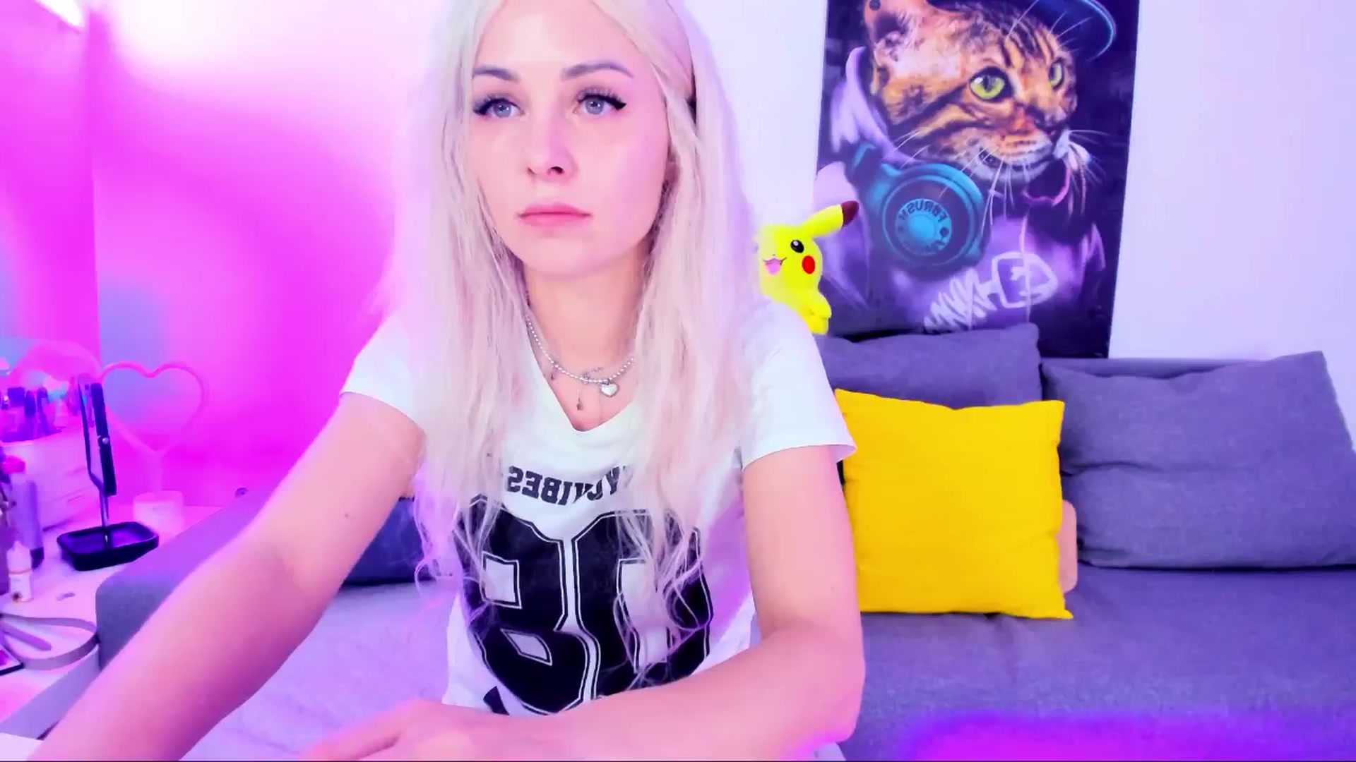 Gallery image thumbnail from e_69_s's myfreecams stream on, 07/01/2025, 04:23 image 2 of 20