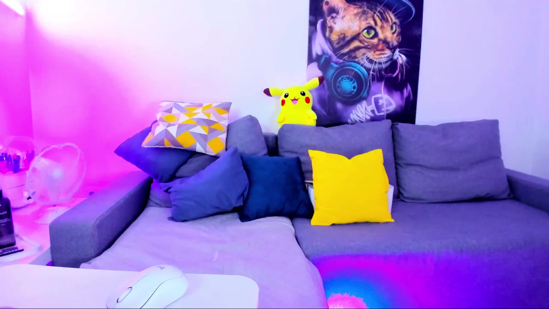 Gallery image thumbnail from e_69_s's myfreecams stream on, 07/07/2025, 06:44 image 10 of 20