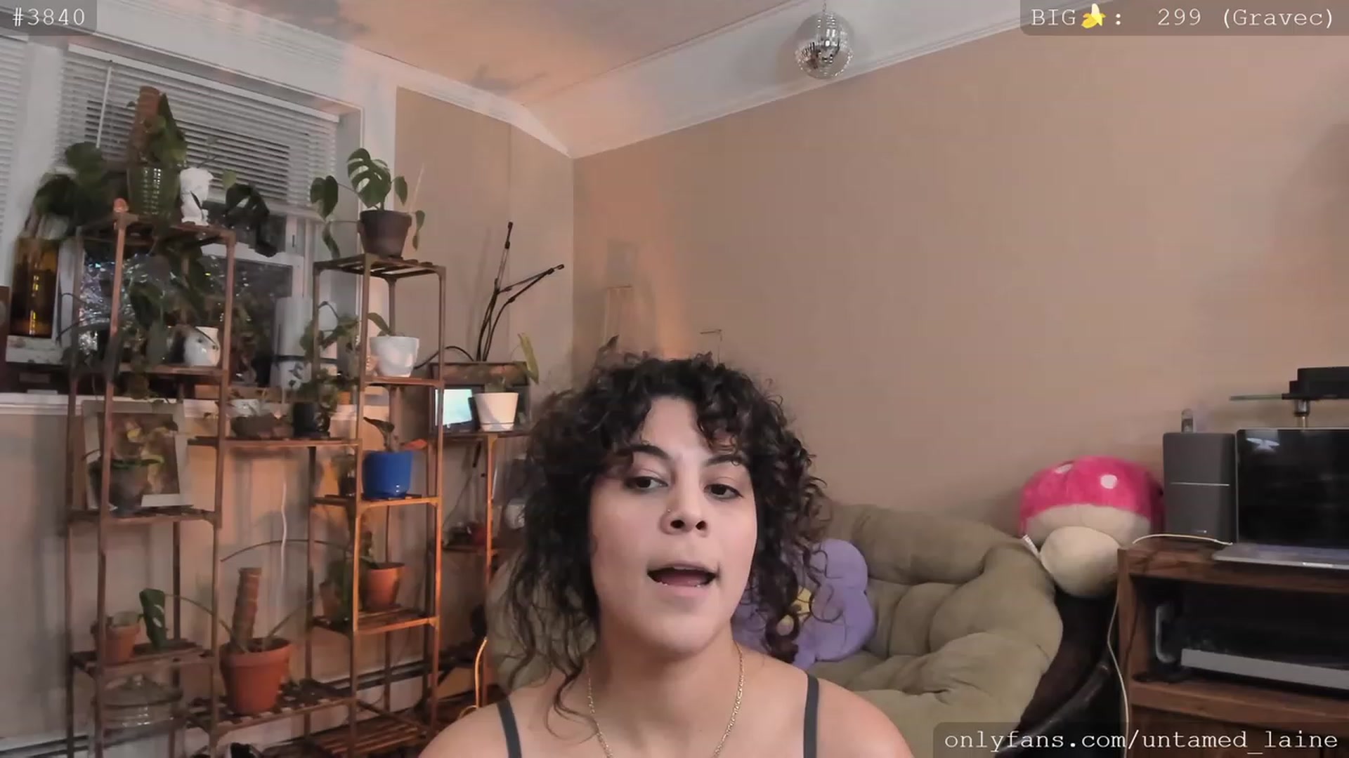 Gallery image thumbnail from e_laine's myfreecams stream on, 12/05/2022, 04:32 image 13 of 20