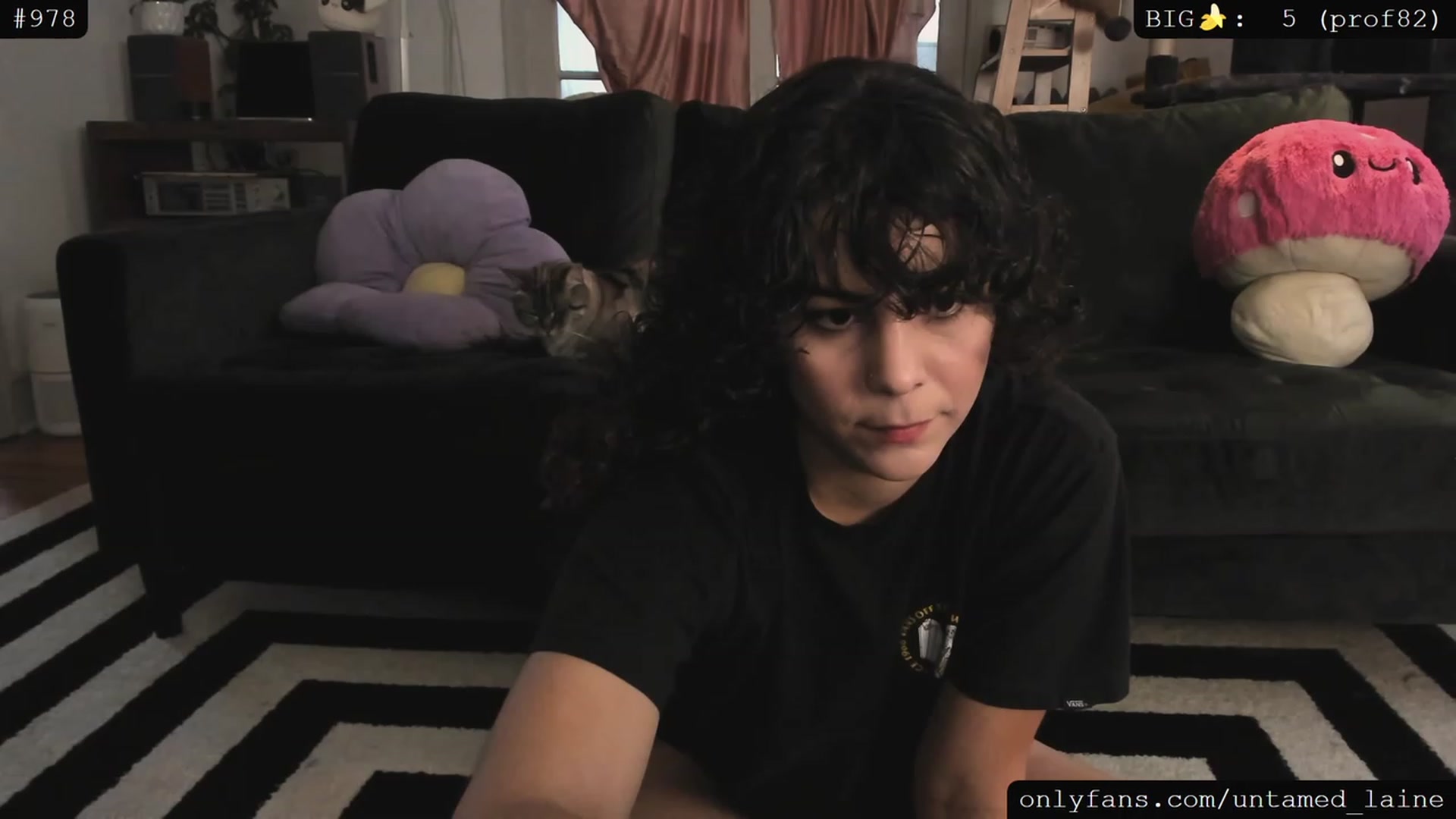 Gallery image thumbnail from e_laine's myfreecams stream on, 06/17/2023, 24:33 image 5 of 20