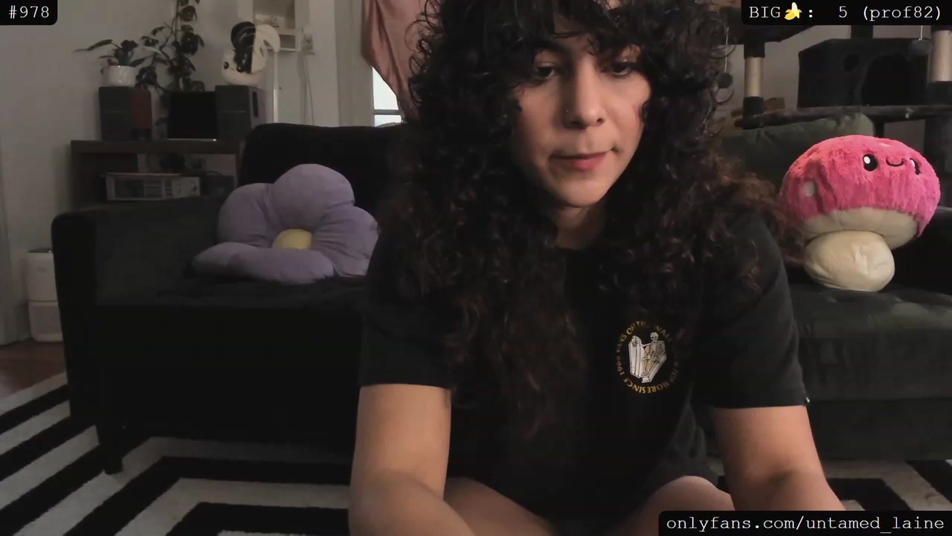 Gallery image thumbnail from e_laine's myfreecams stream on, 06/17/2023, 24:33 image 18 of 20