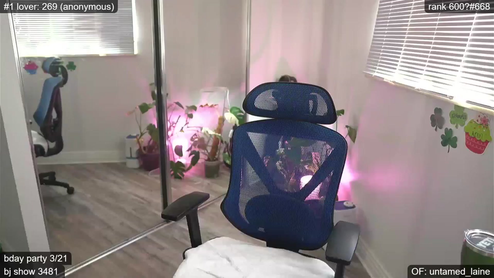 Gallery image thumbnail from e_laine's myfreecams stream on, 03/19/2024, 24:56 image 14 of 20